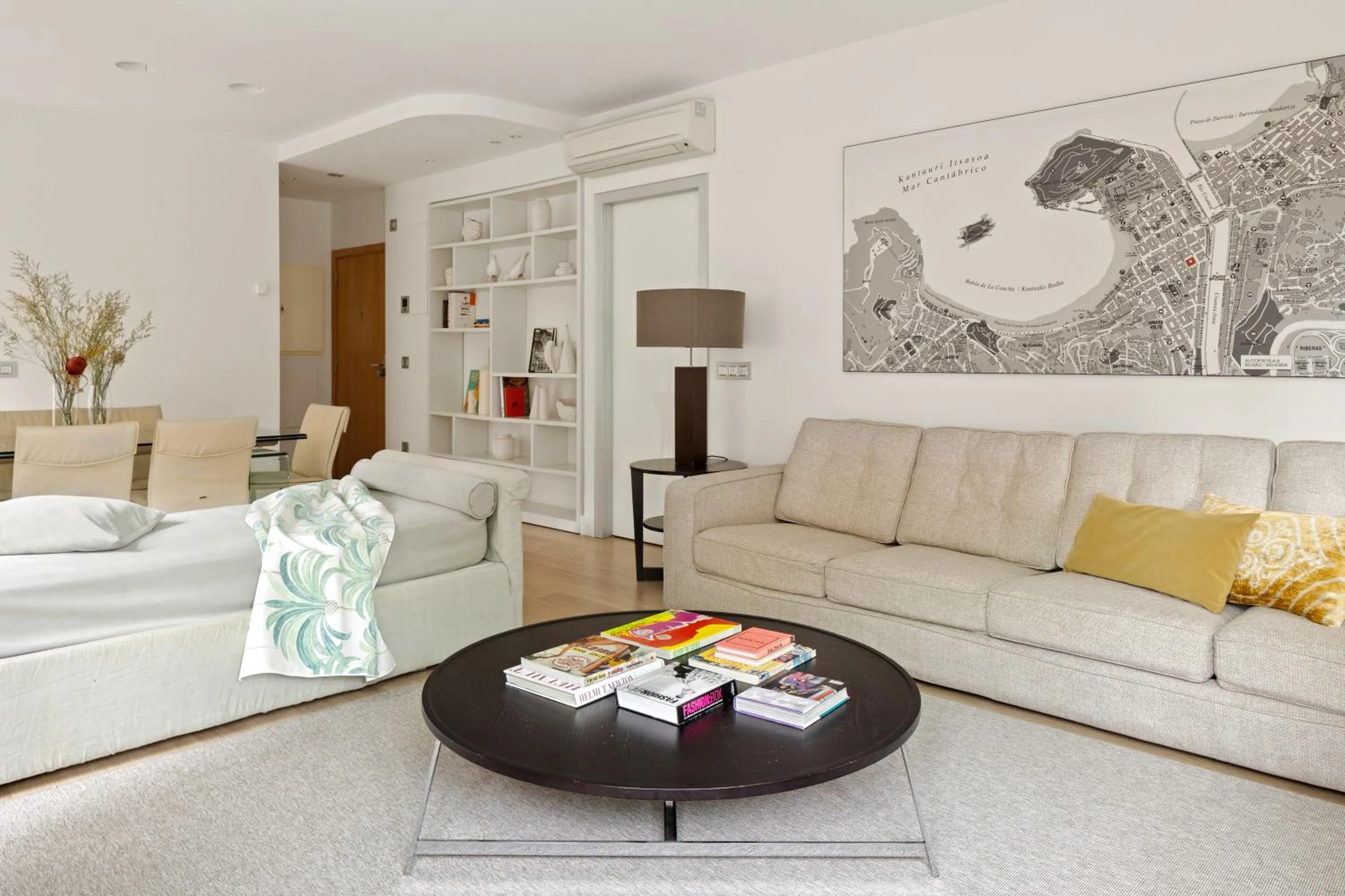 Living room in Easo Suite 7 by FeelFree Rentals