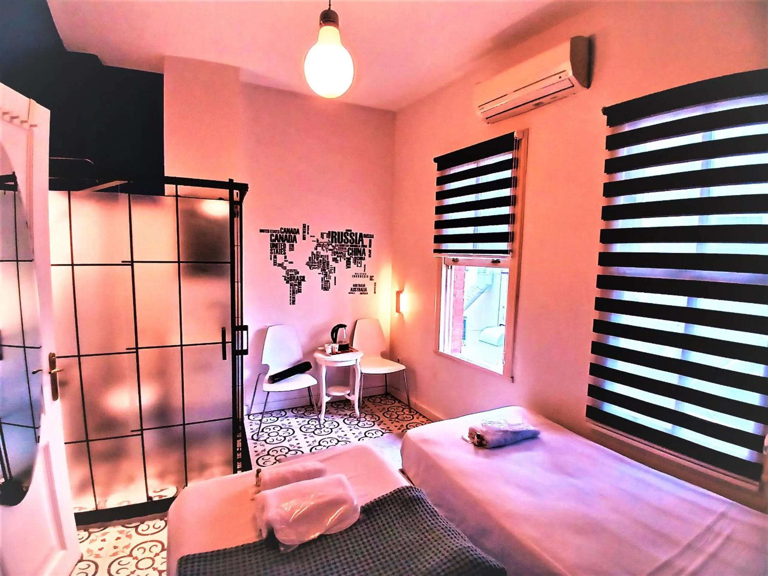 Photo of the whole room in Dreamers V&V Hotel Cihangir