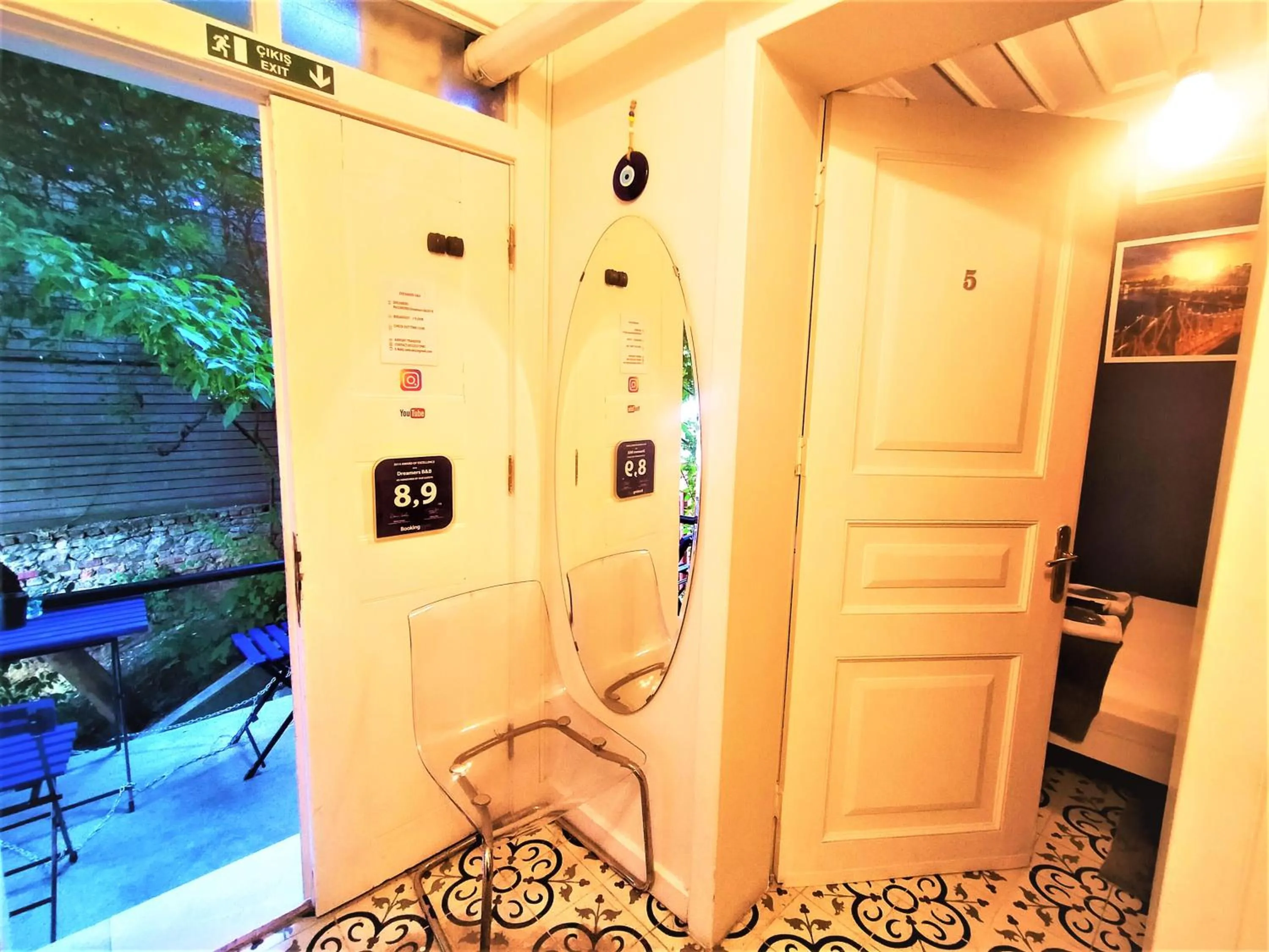 Massage in Dreamers V&V Hotel Cihangir