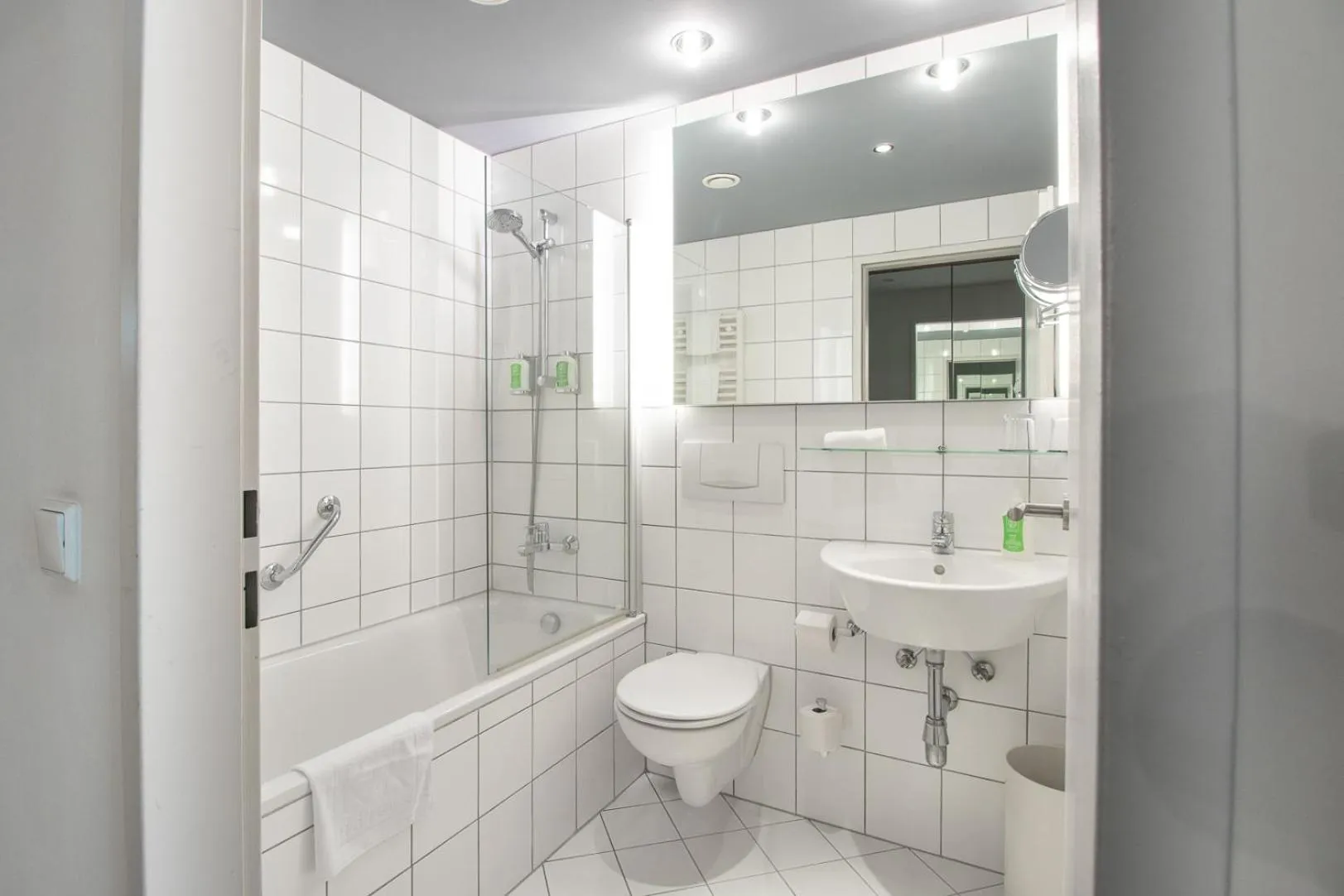 Toilet in K+K Hotel Fenix