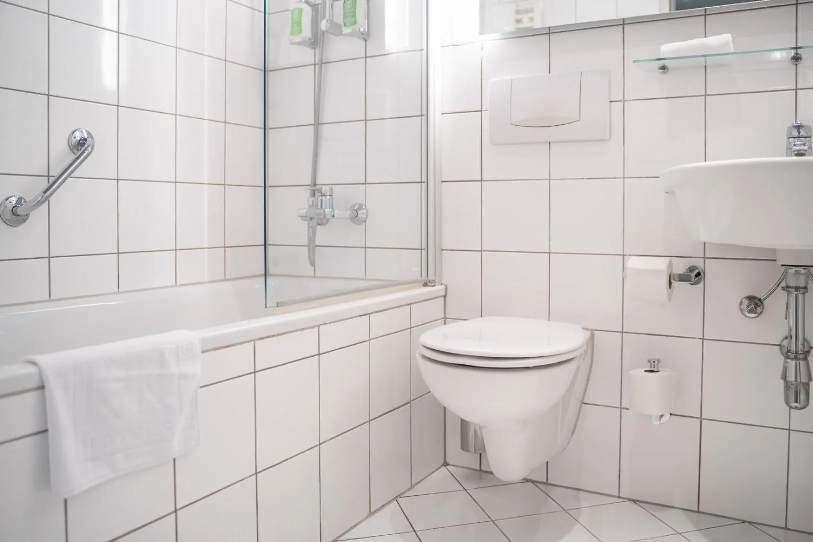 Toilet in K+K Hotel Fenix