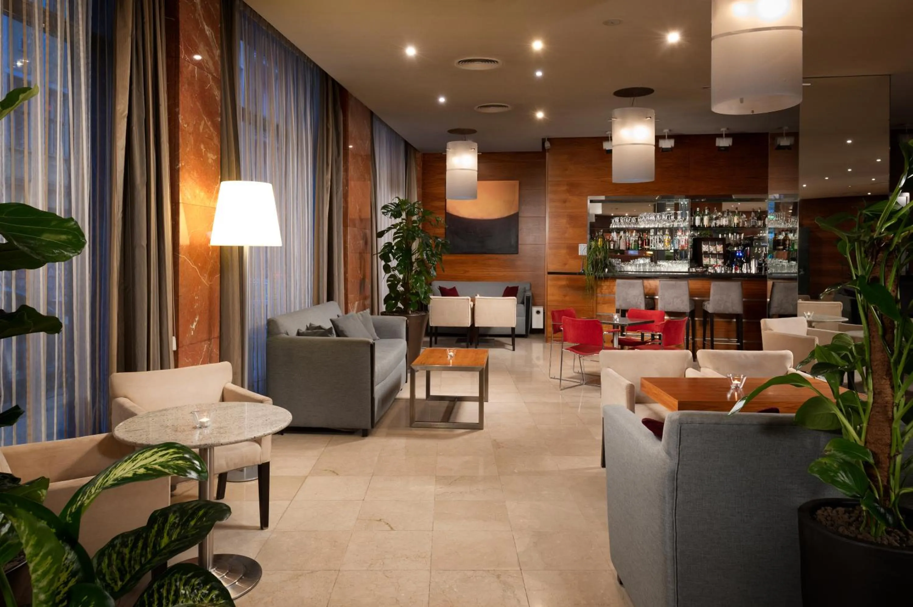 Lounge or bar in K+K Hotel Fenix