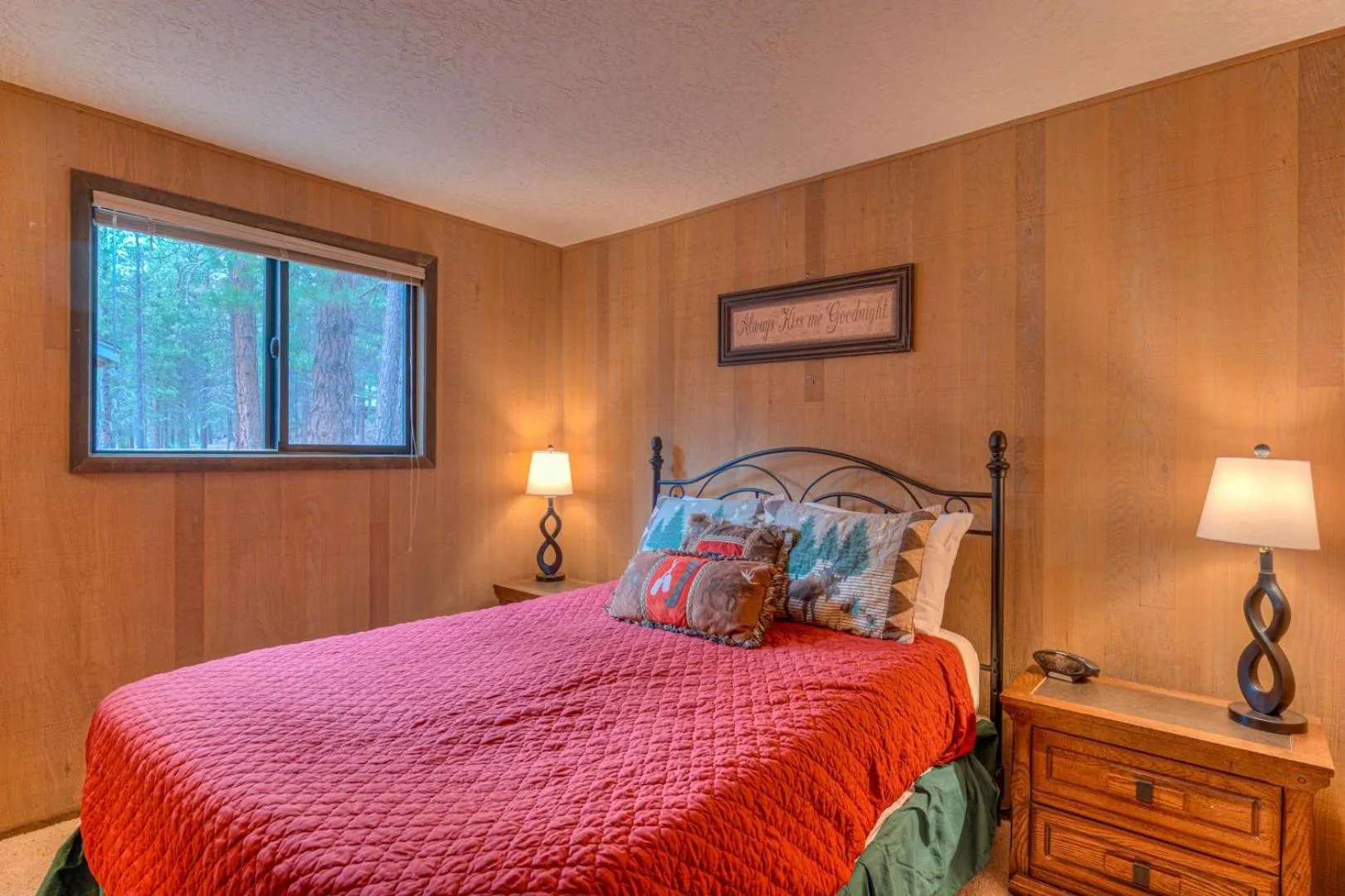 Bed in Lynx - Unit 3