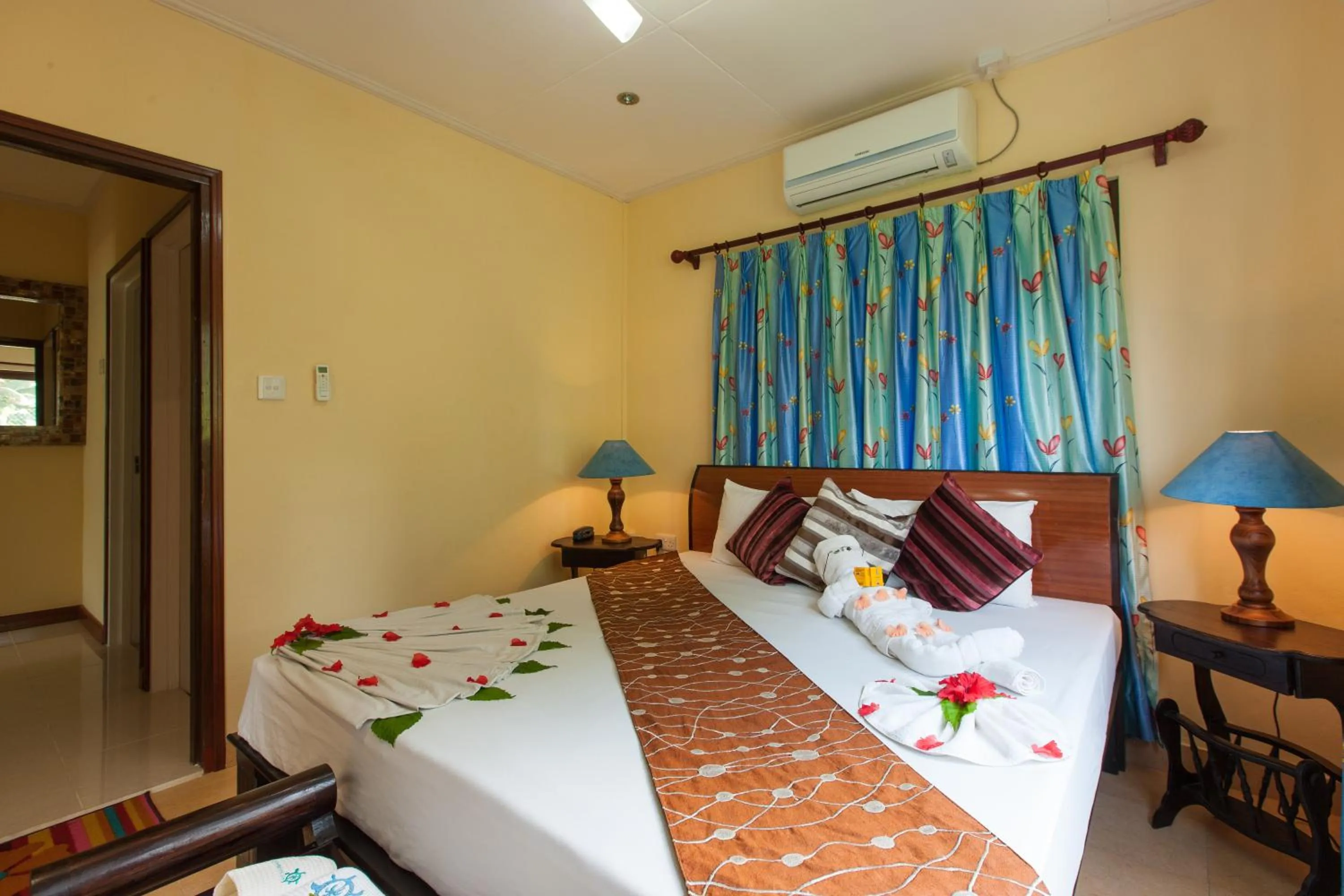 Bedroom, Bed in Le Relax Self Catering Apartment