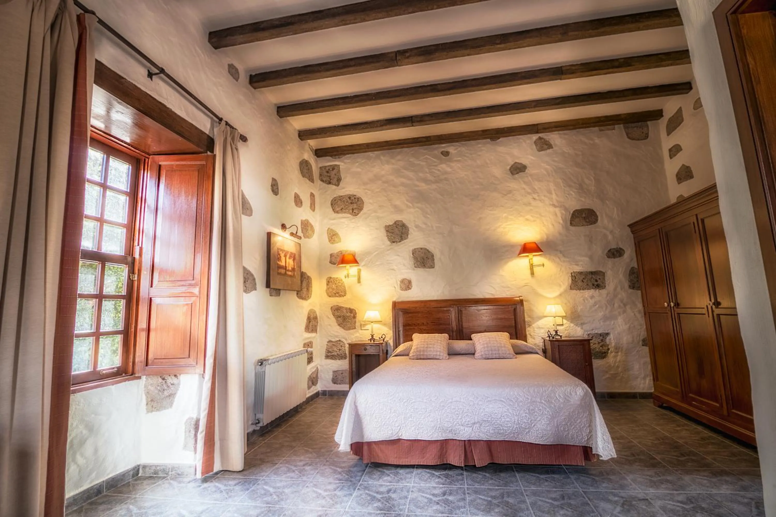 Photo of the whole room, Bed in Hotel Rural LIVVO Maipez
