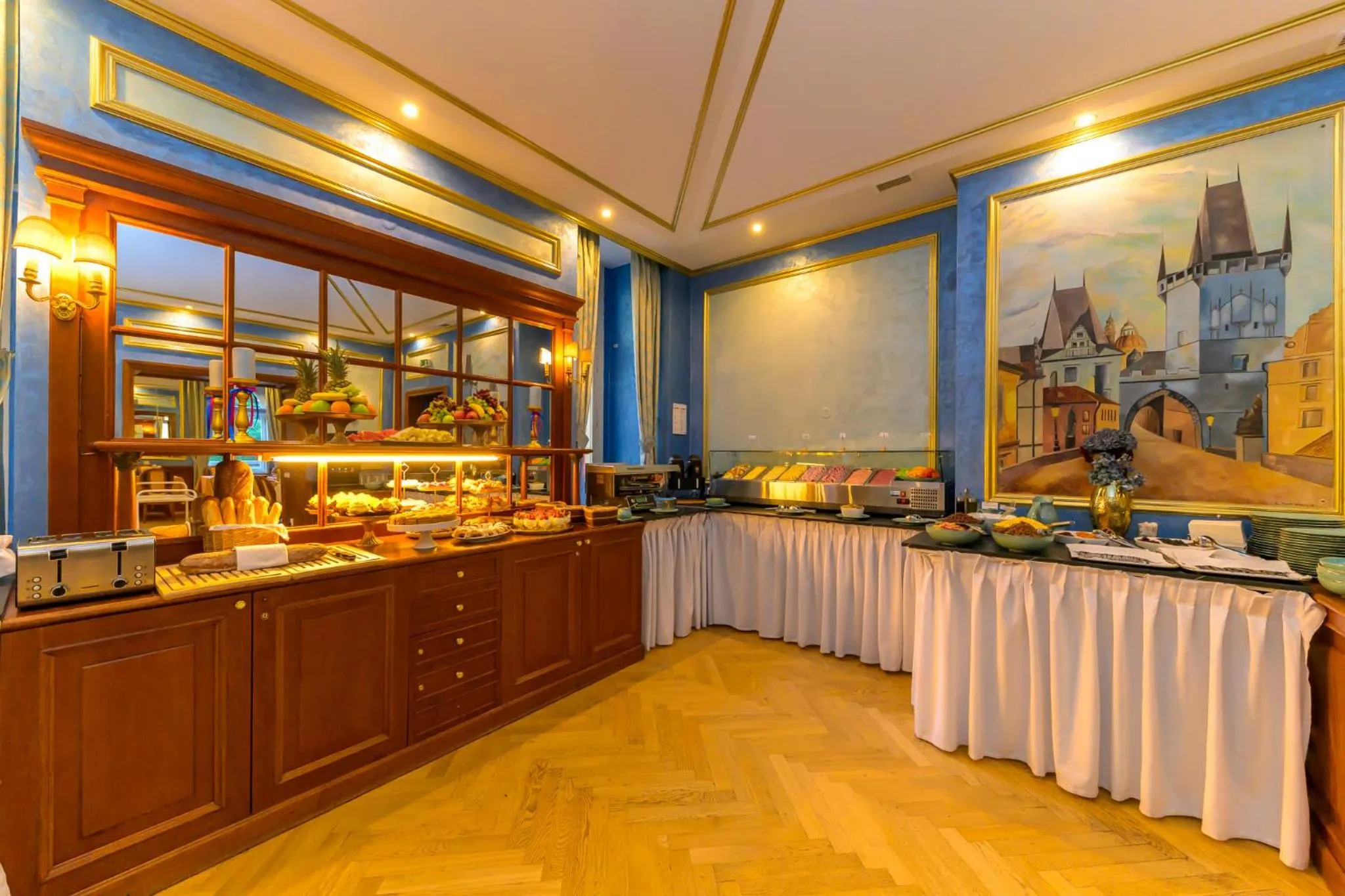 Breakfast in Hotel Kinsky Fountain