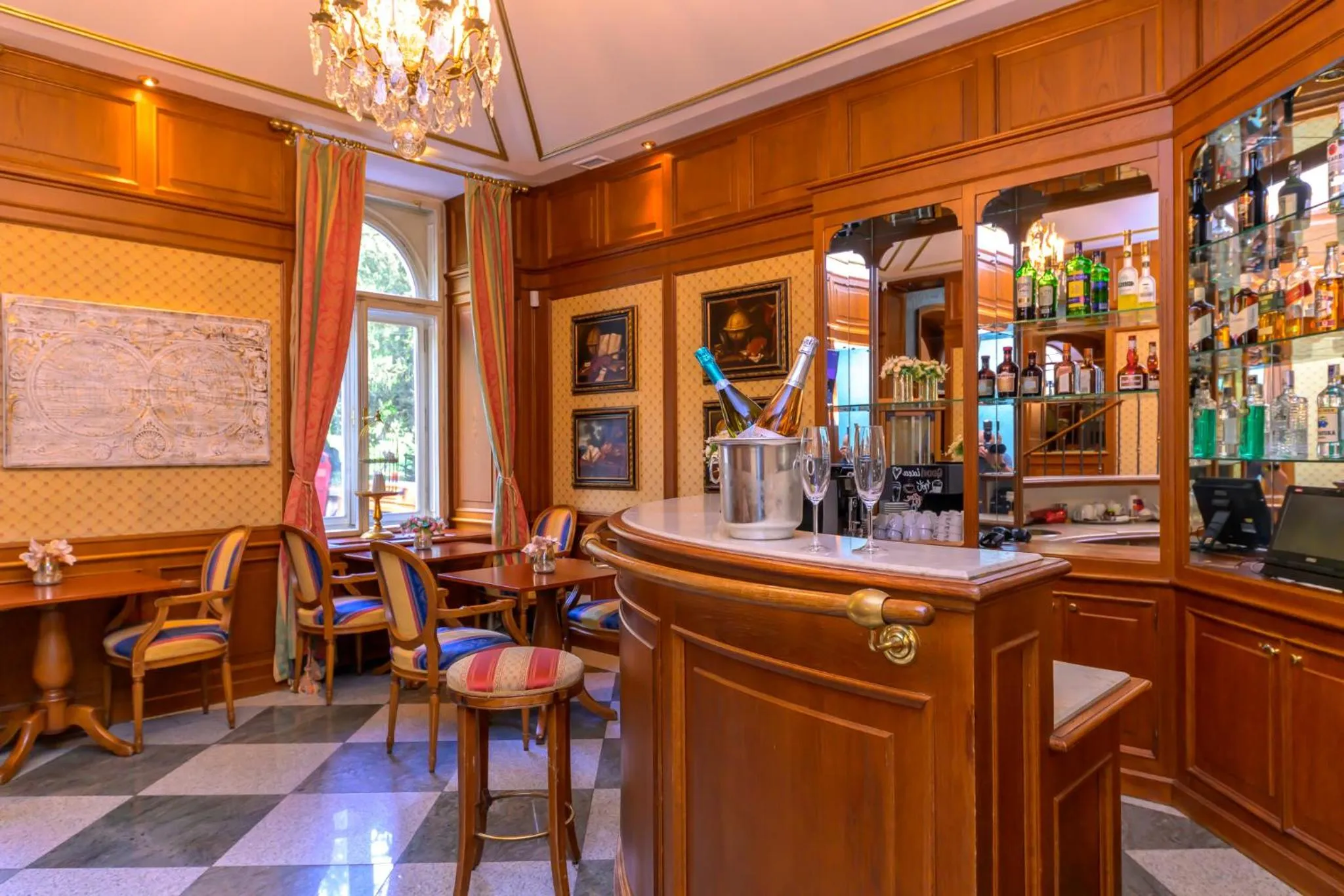 Lounge or bar in Hotel Kinsky Fountain