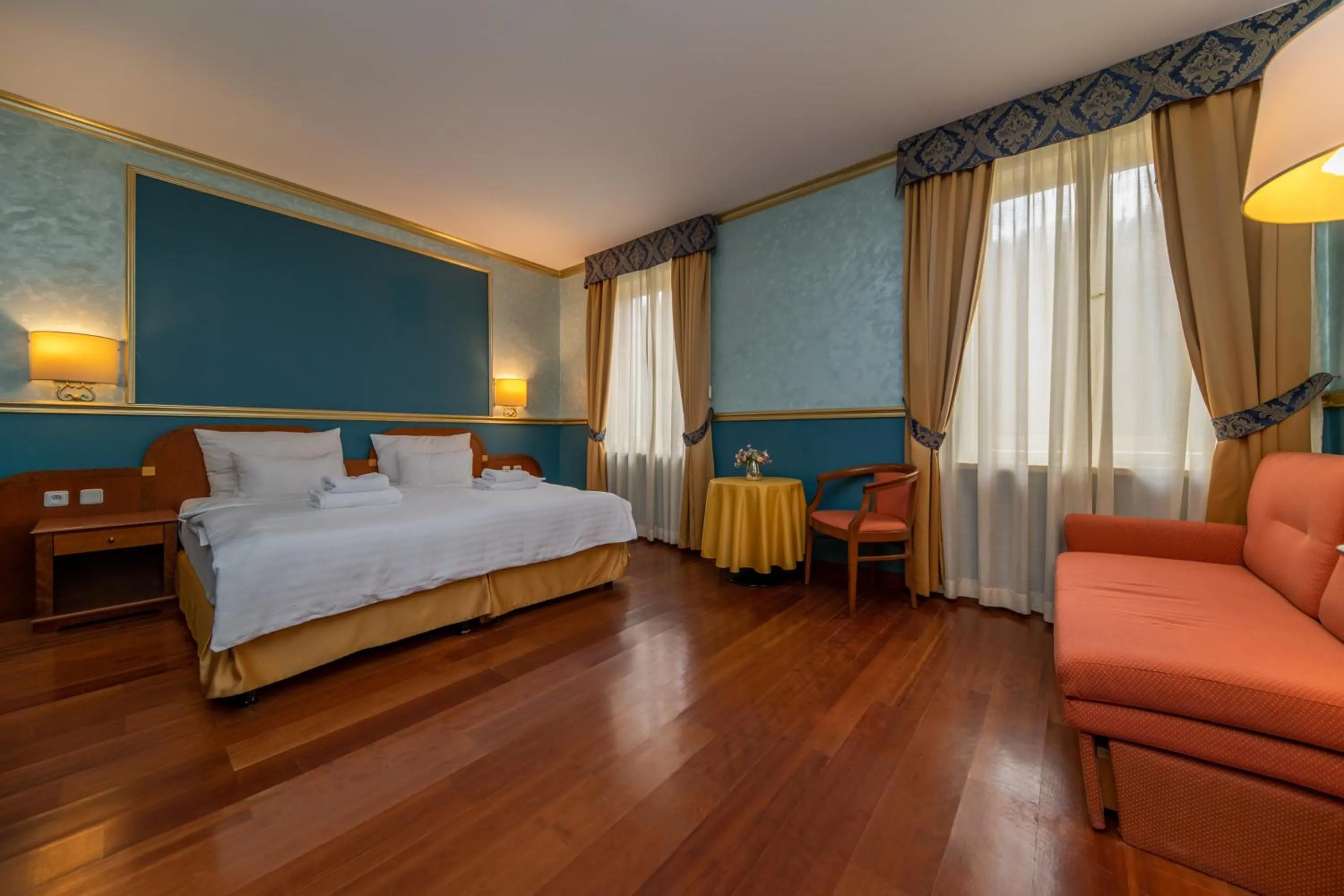 Bedroom, Bed in Hotel Kinsky Fountain