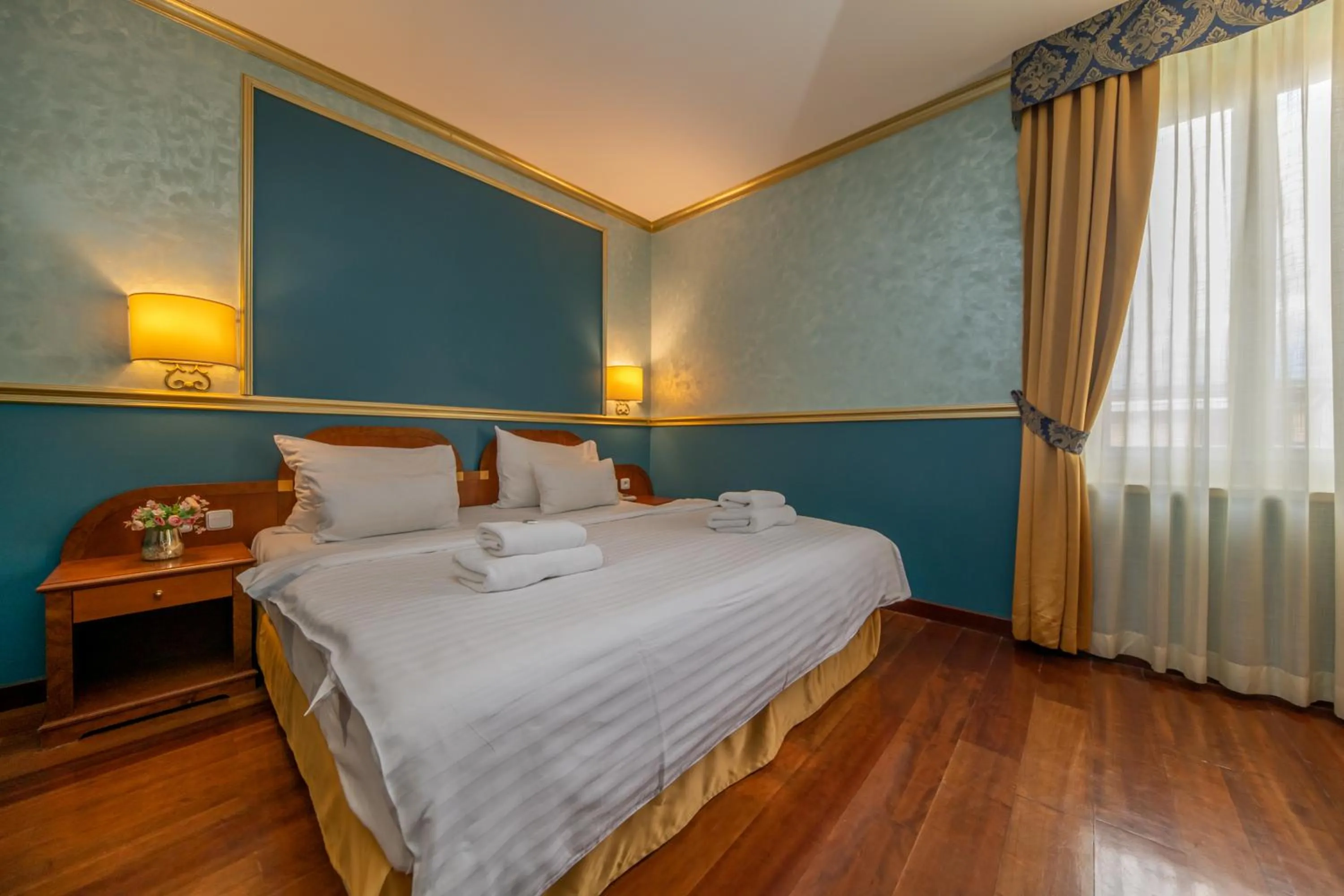 Bedroom, Bed in Hotel Kinsky Fountain