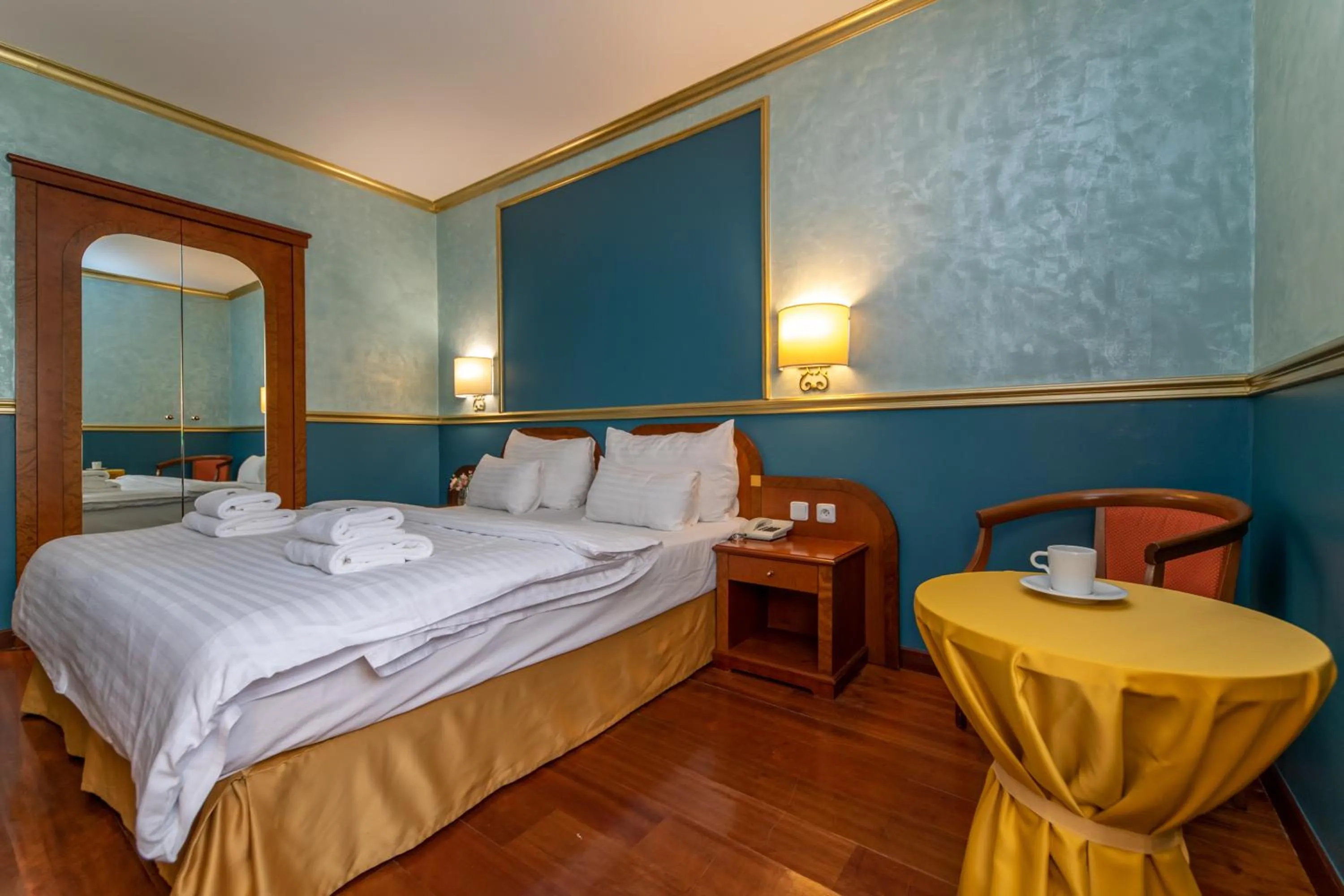 Photo of the whole room, Bed in Hotel Kinsky Fountain