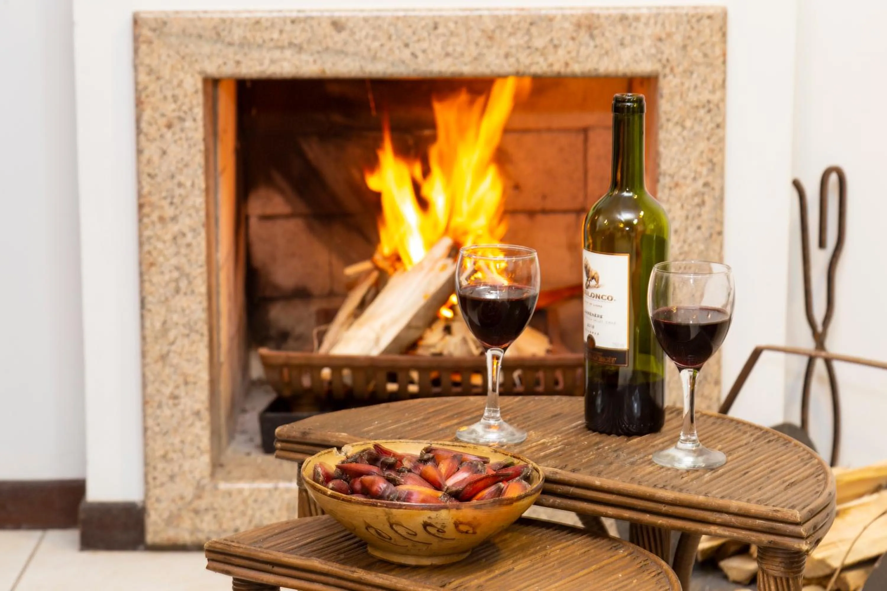 flat iron in Dubai Bungalows Bombinhas