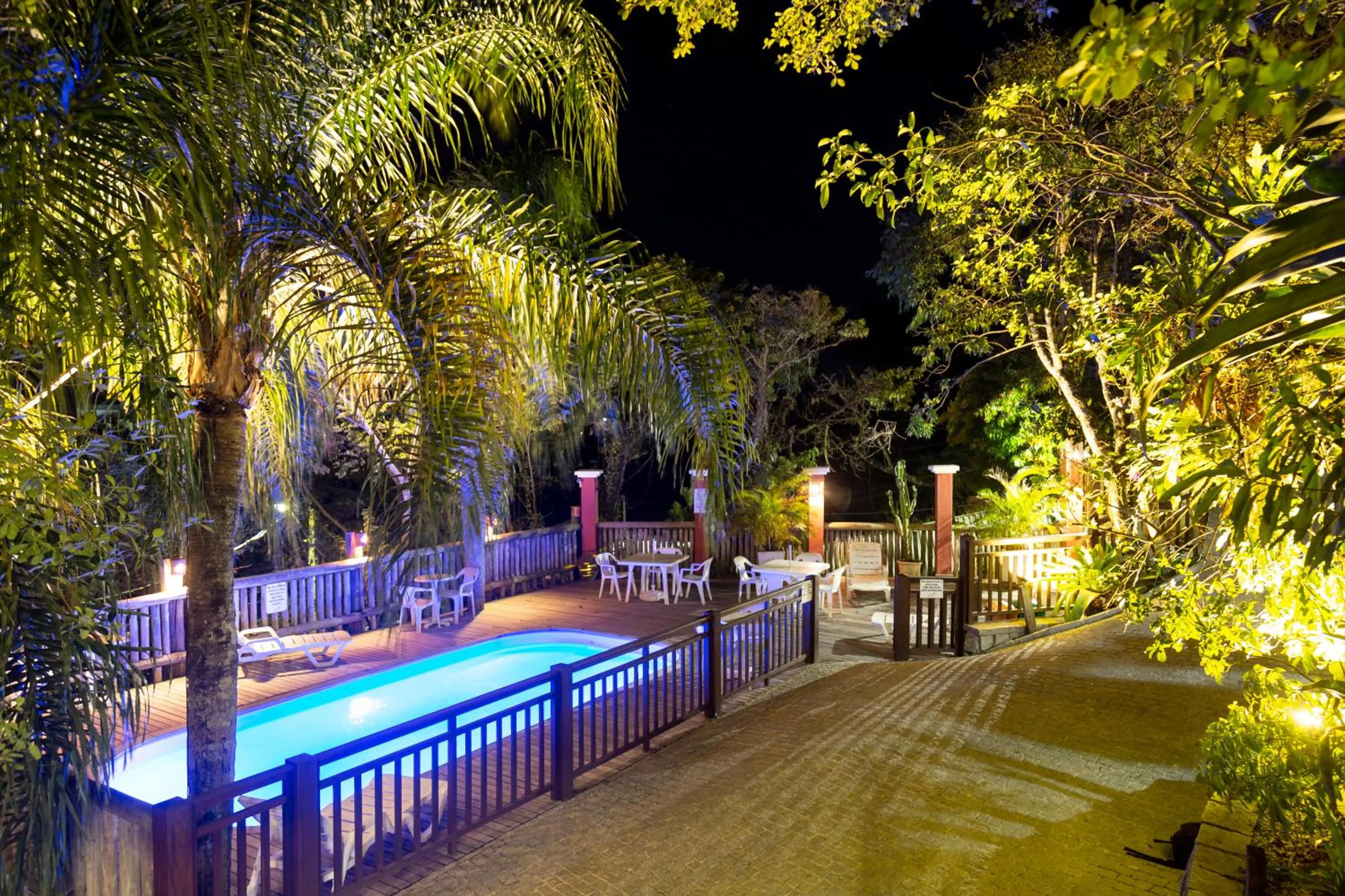 Pool view in Dubai Bungalows Bombinhas