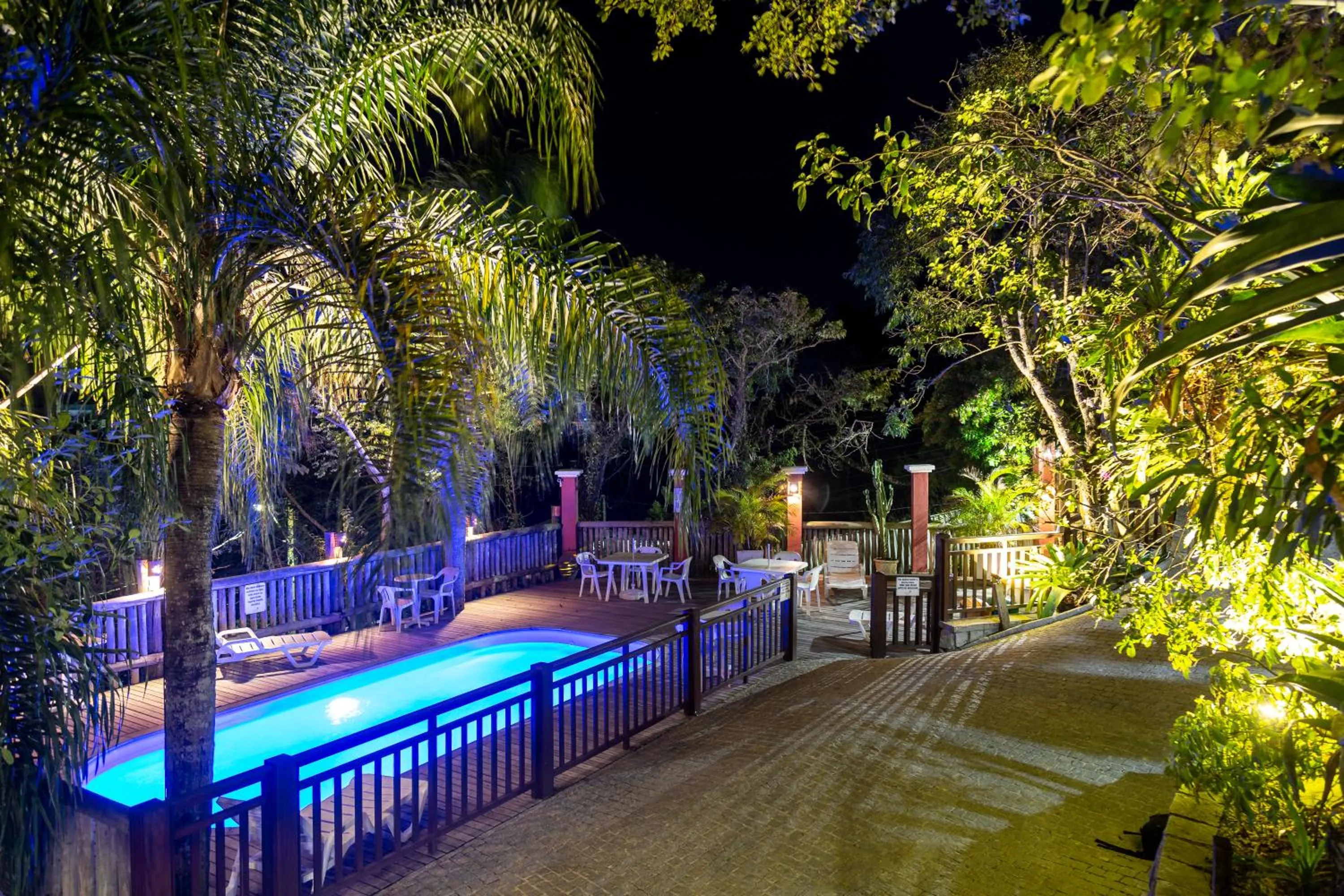 Pool view in Dubai Bungalows Bombinhas