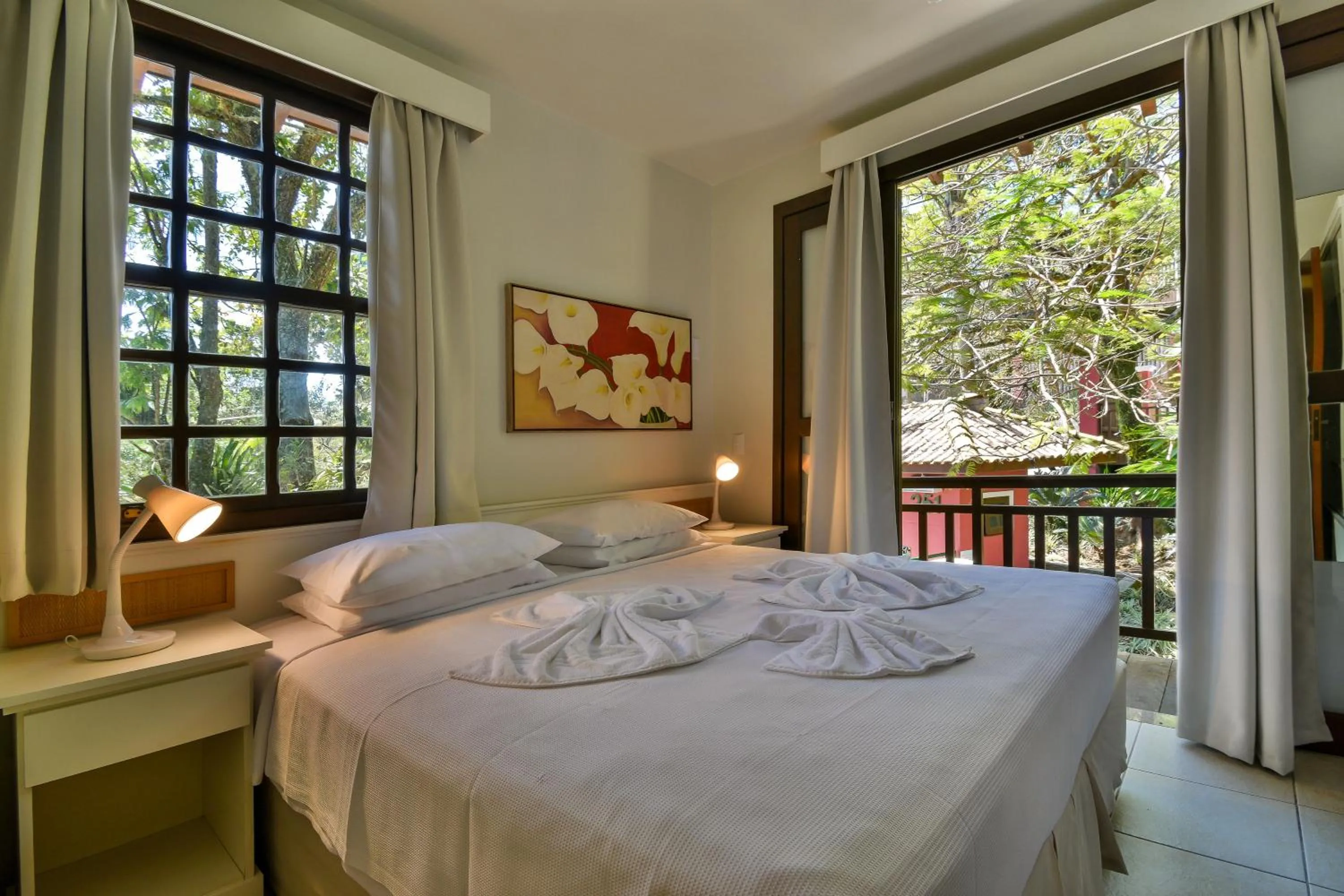 Bedroom, Bed in Dubai Bungalows Bombinhas