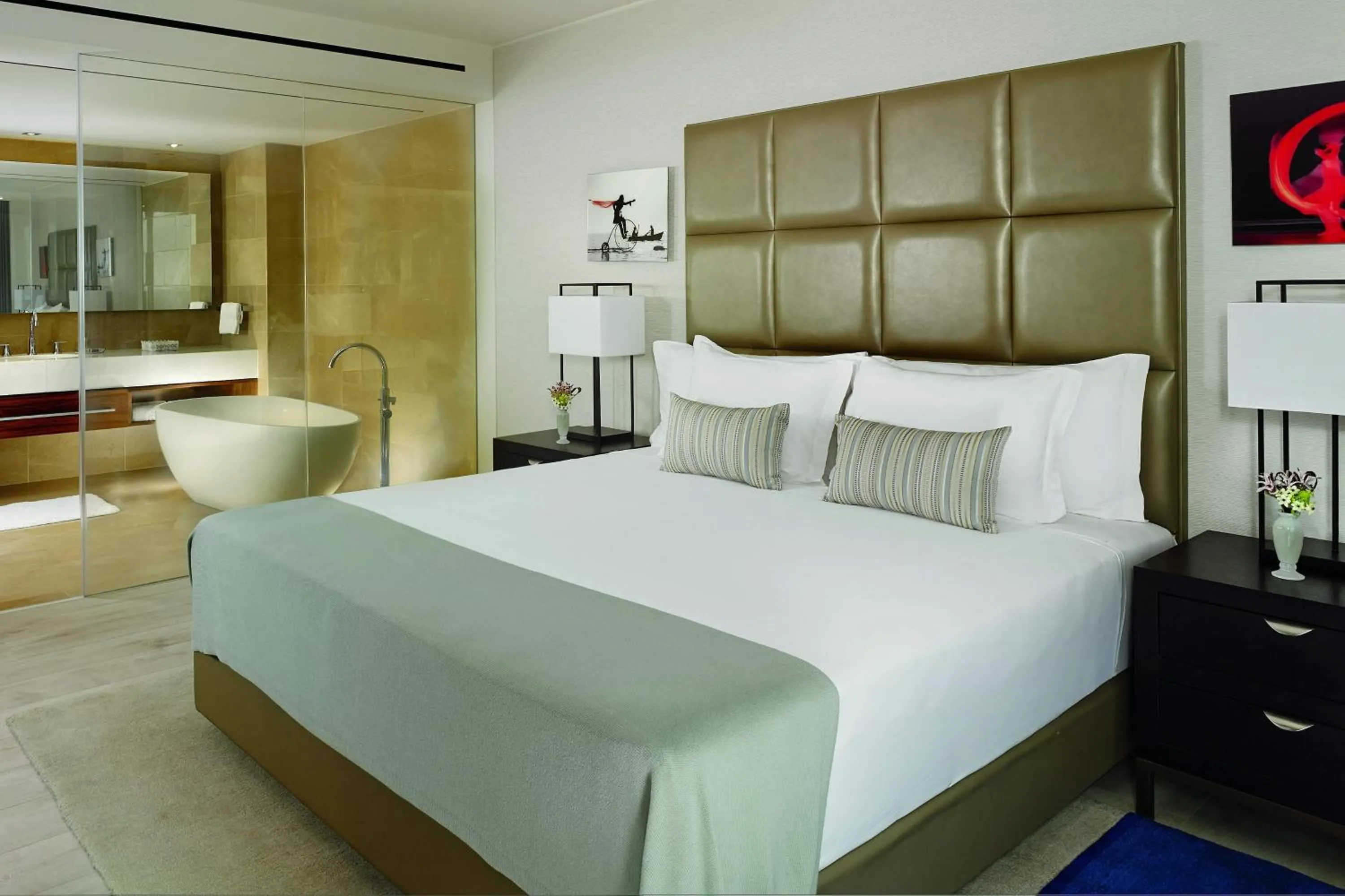 Photo of the whole room, Bed in The Ritz-Carlton, Herzliya