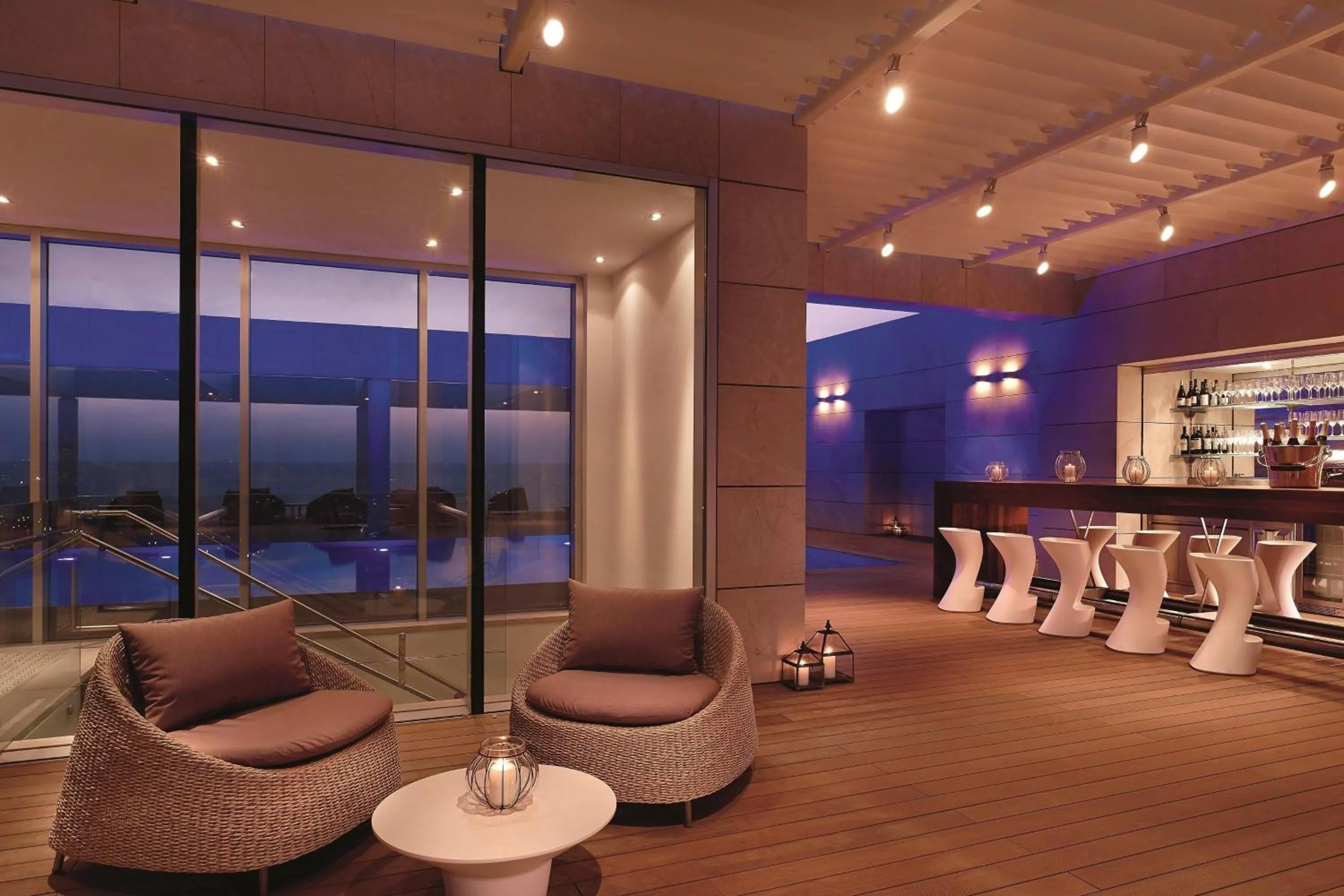 Lounge or bar in The Ritz-Carlton, Herzliya