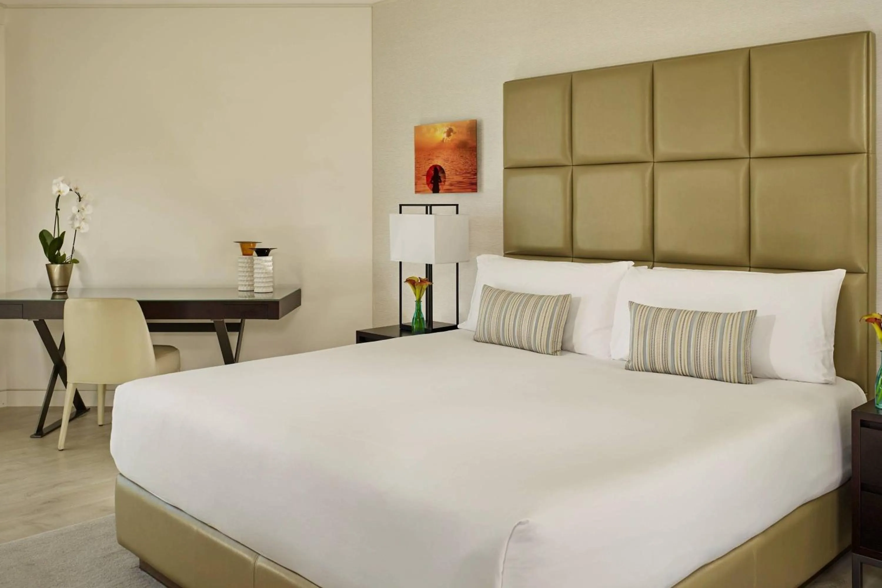 Bedroom, Bed in The Ritz-Carlton, Herzliya