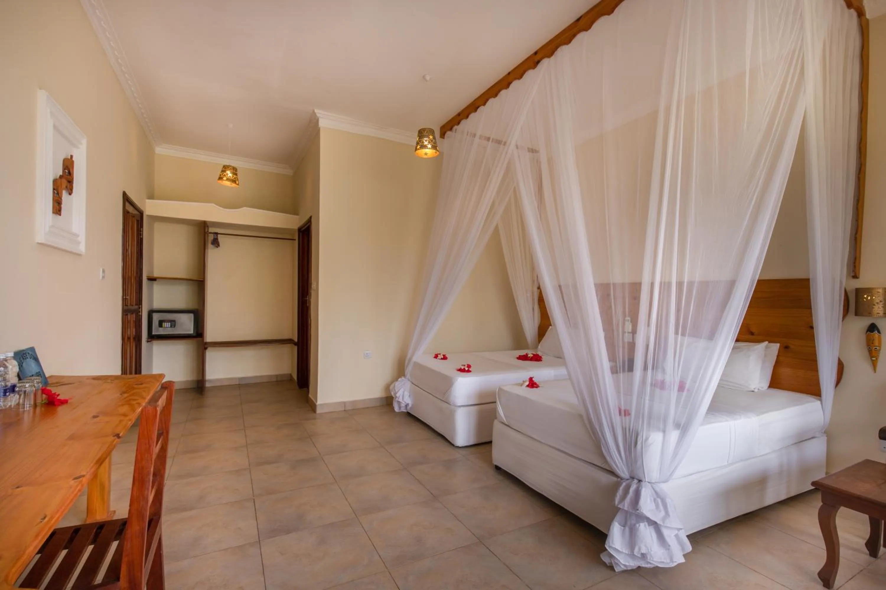 Bedroom, Bed in Sunset Kendwa Beach Hotel