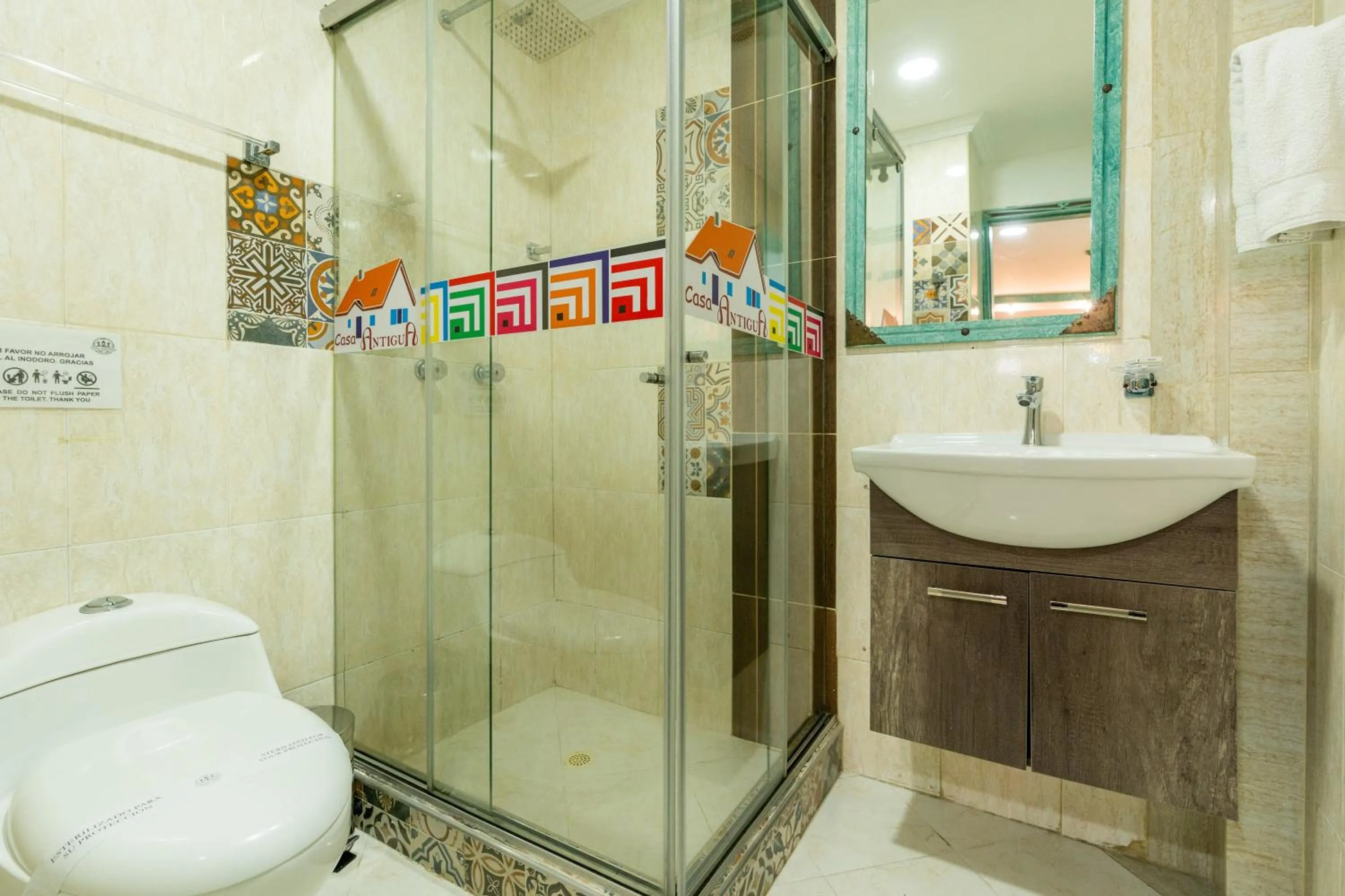 Shower in Hotel Casa Antigua