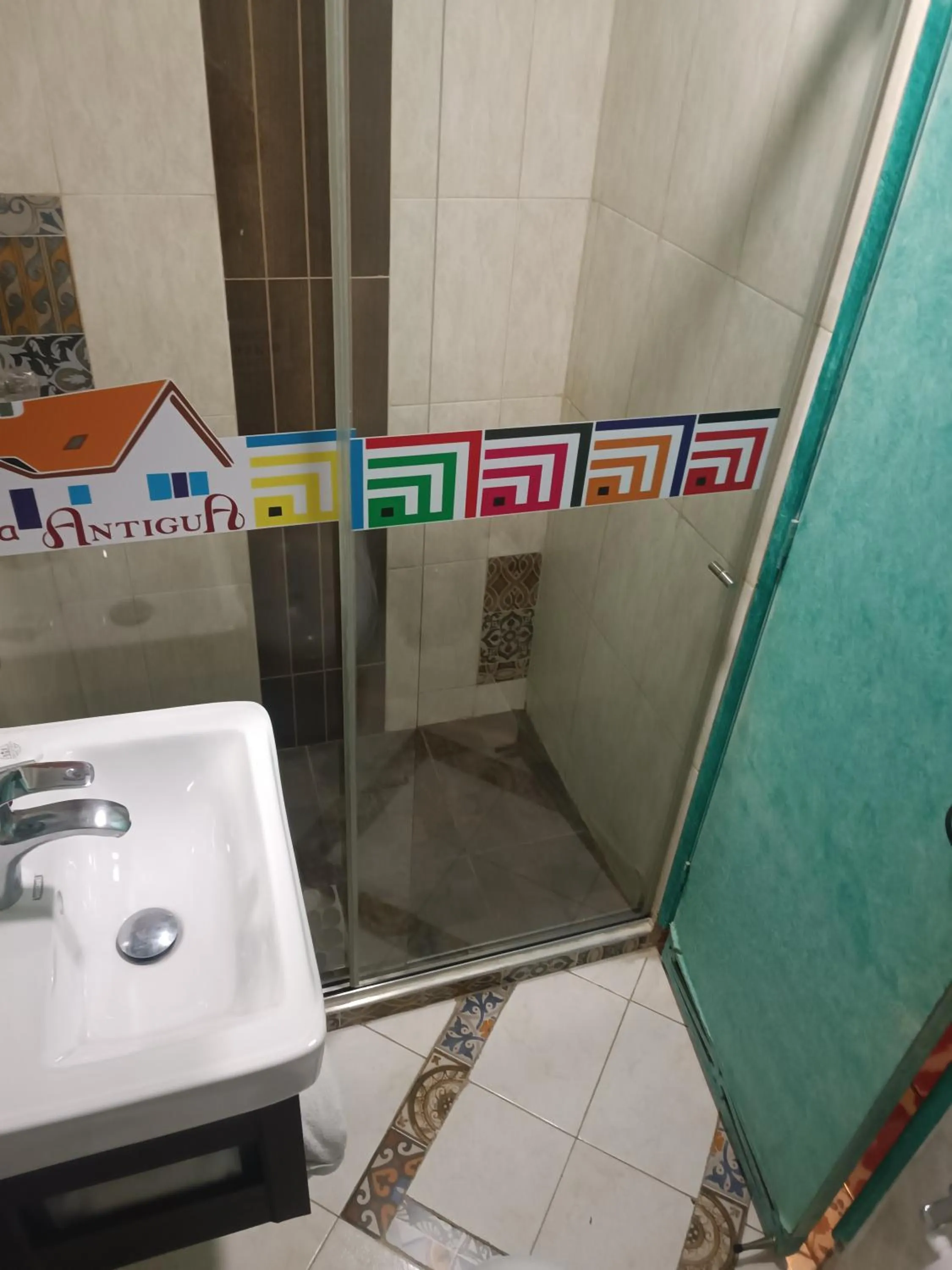 Shower in Hotel Casa Antigua