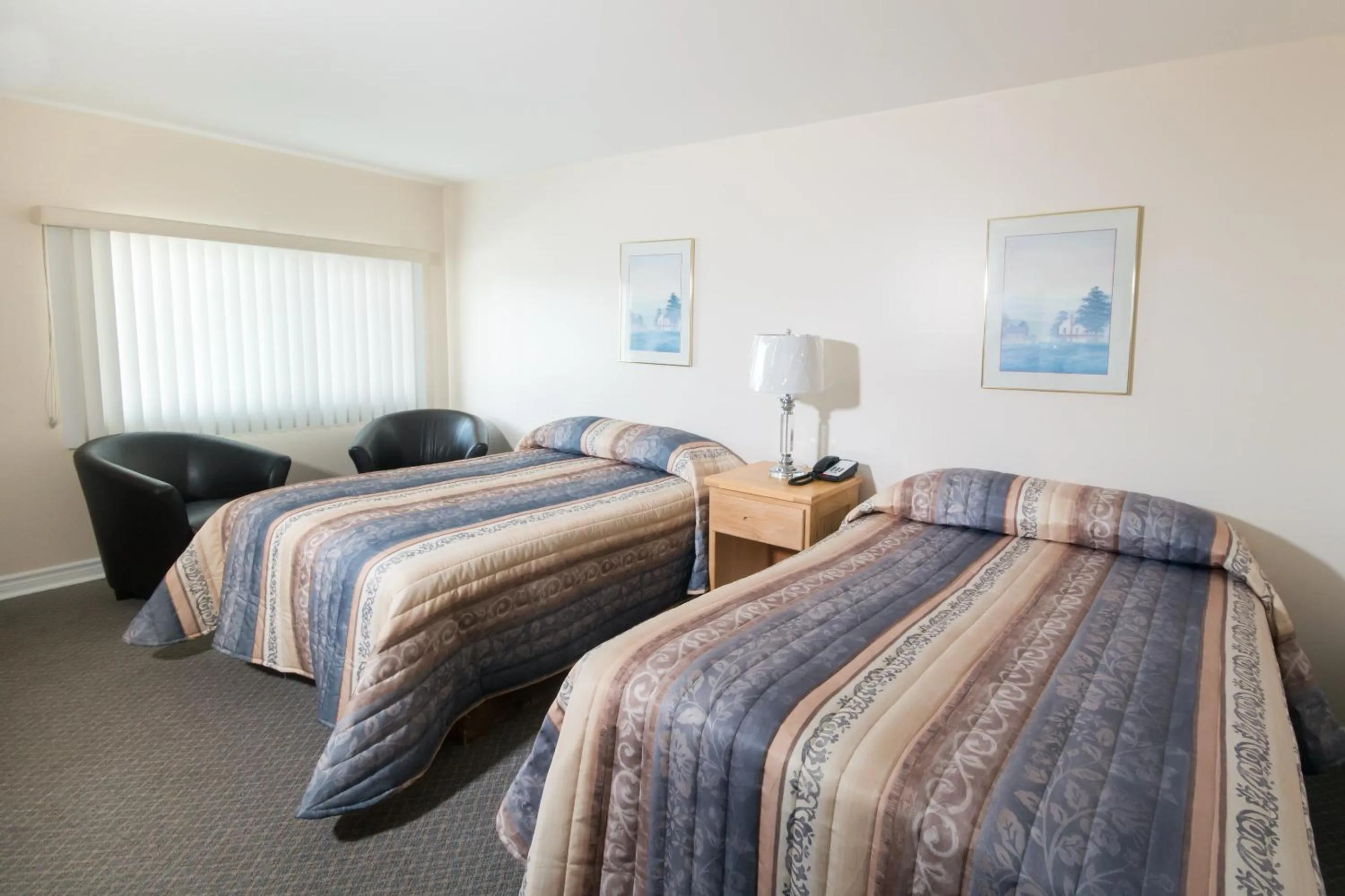 Photo of the whole room in Trapper's Choice Inn & Restaurant