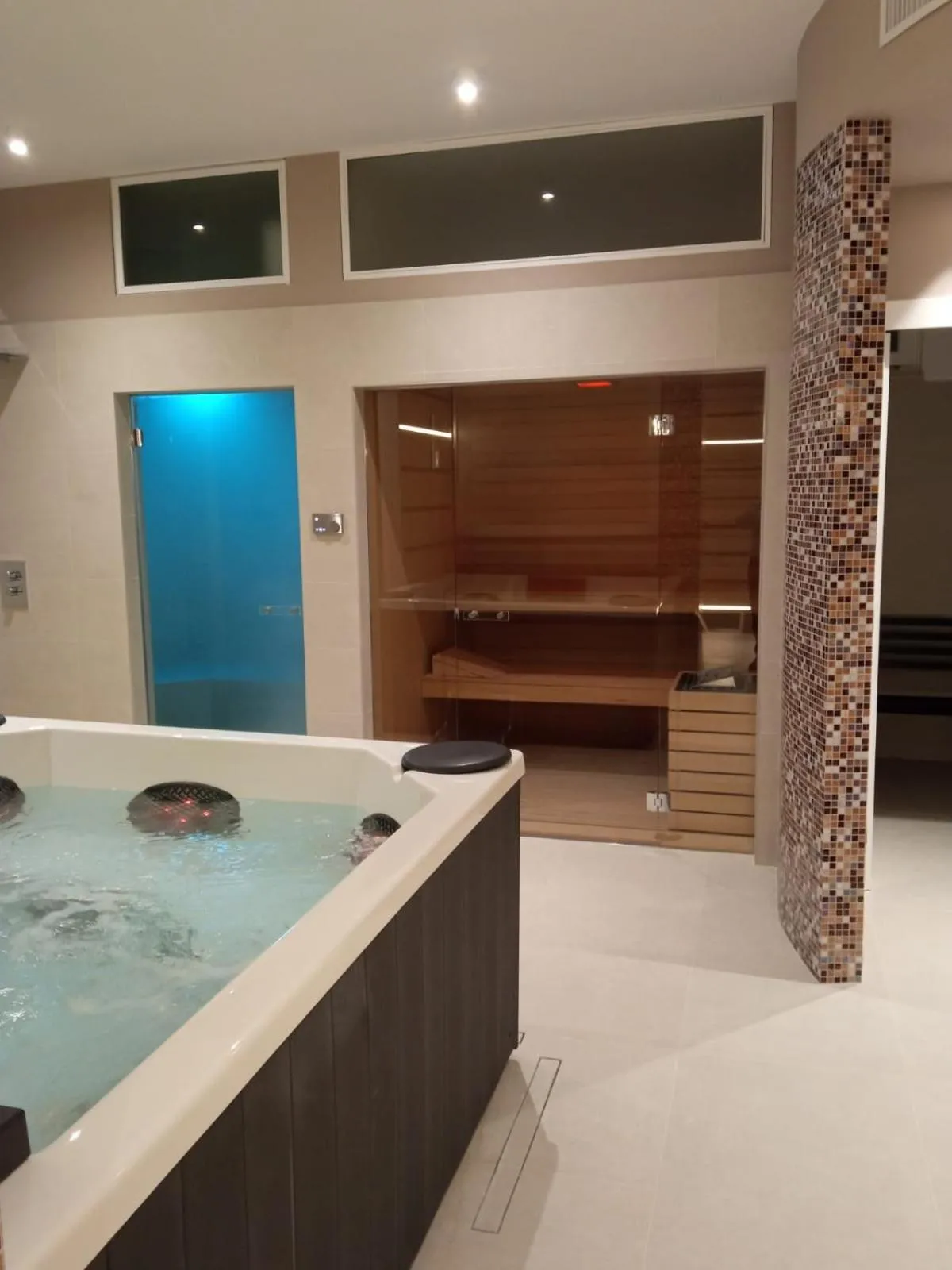 Sauna in B&B "Corte Mopps" Grottaglie città della ceramica - SPA Elysium