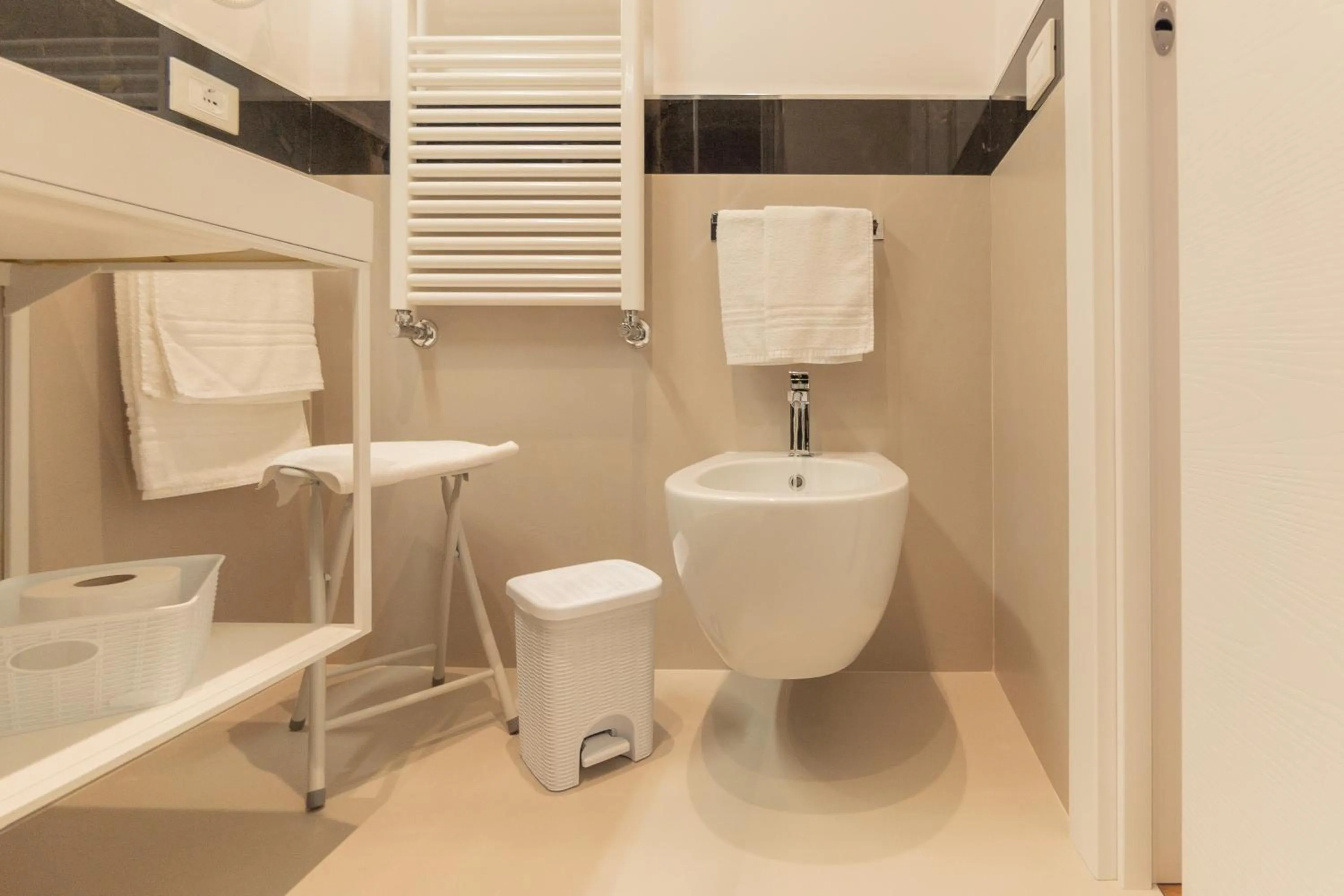 Bathroom in B&B "Corte Mopps" Grottaglie città della ceramica - SPA Elysium