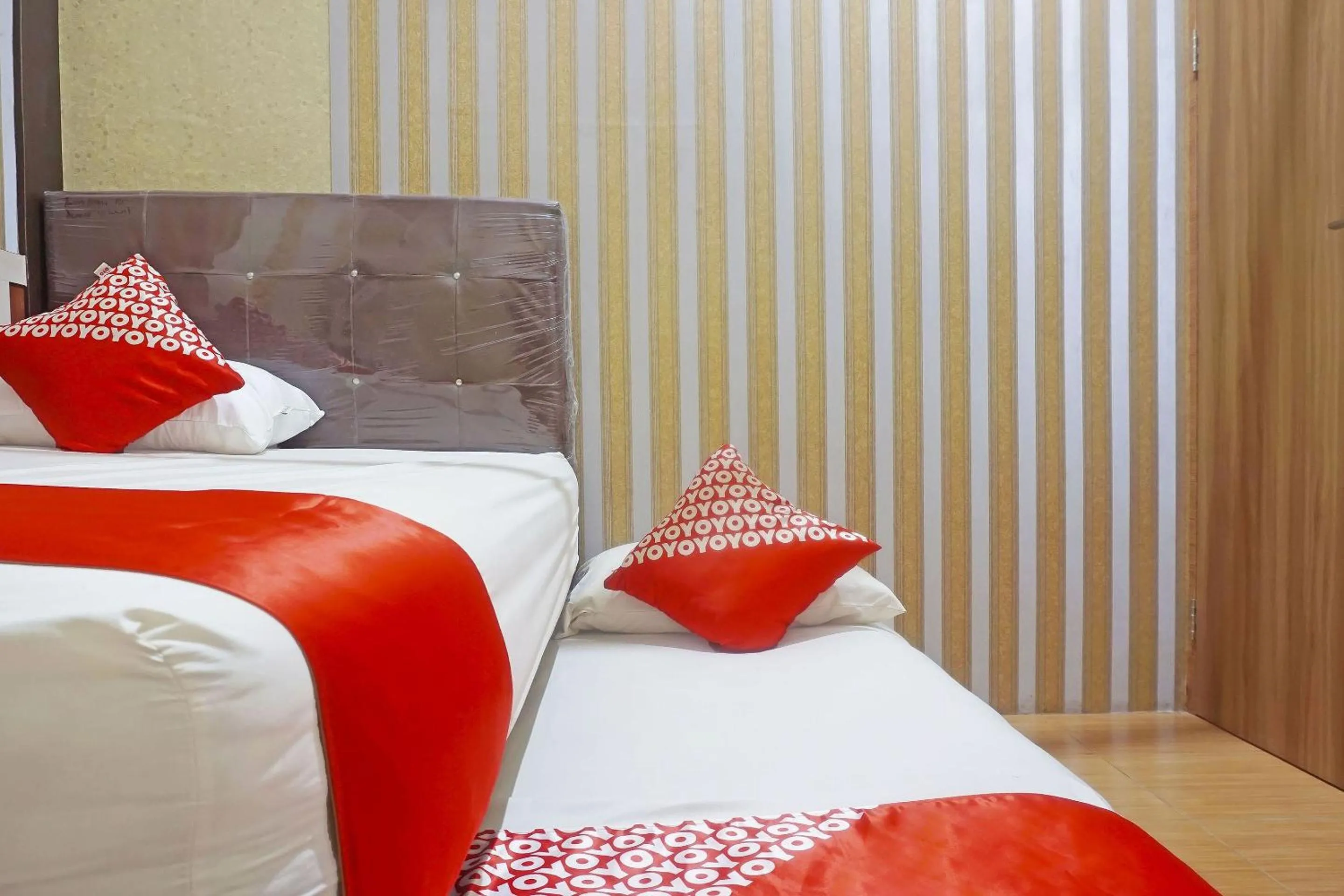 Bedroom, Bed in Hotel O Sari Jeneponto