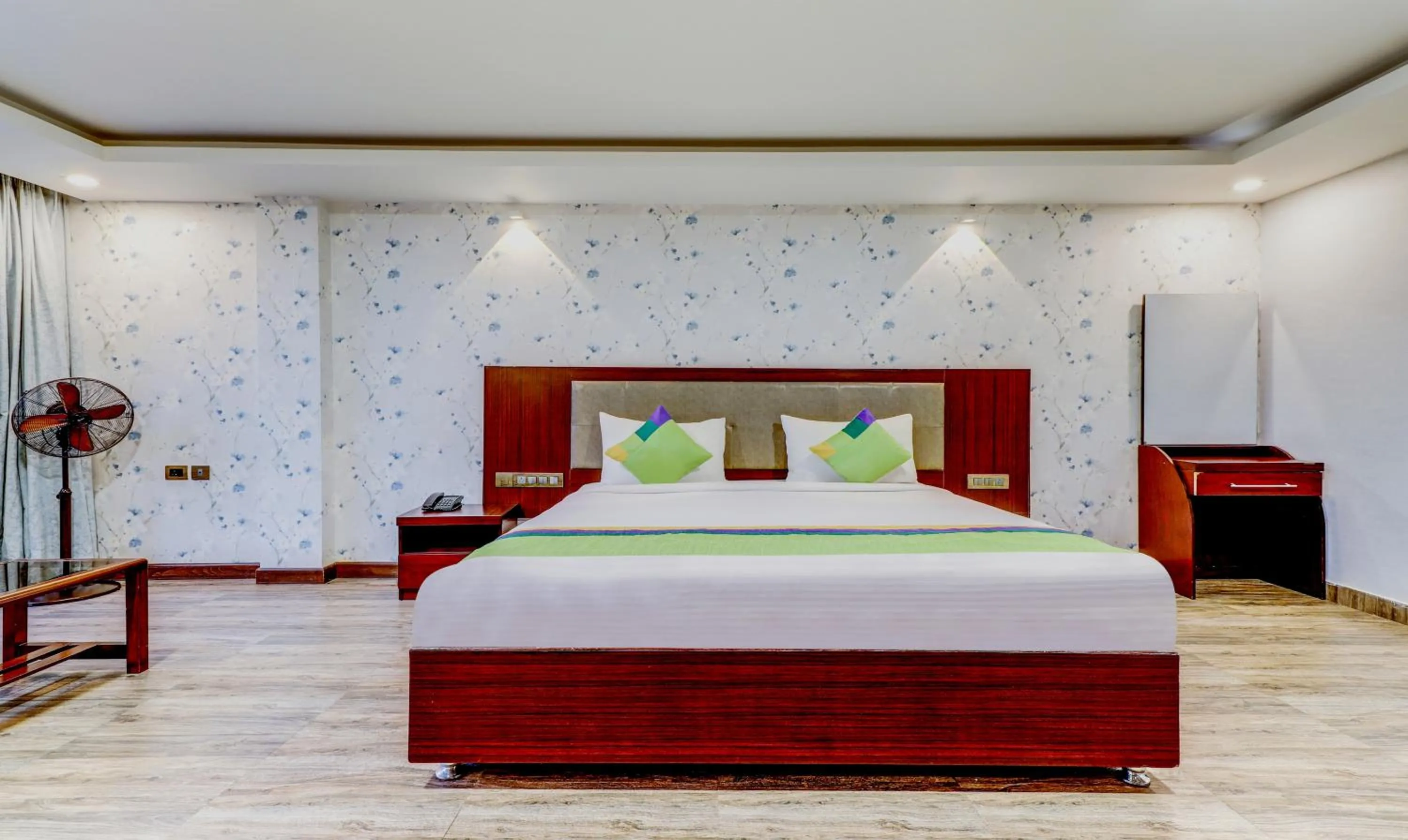 Photo of the whole room in Treebo Paul's Inn