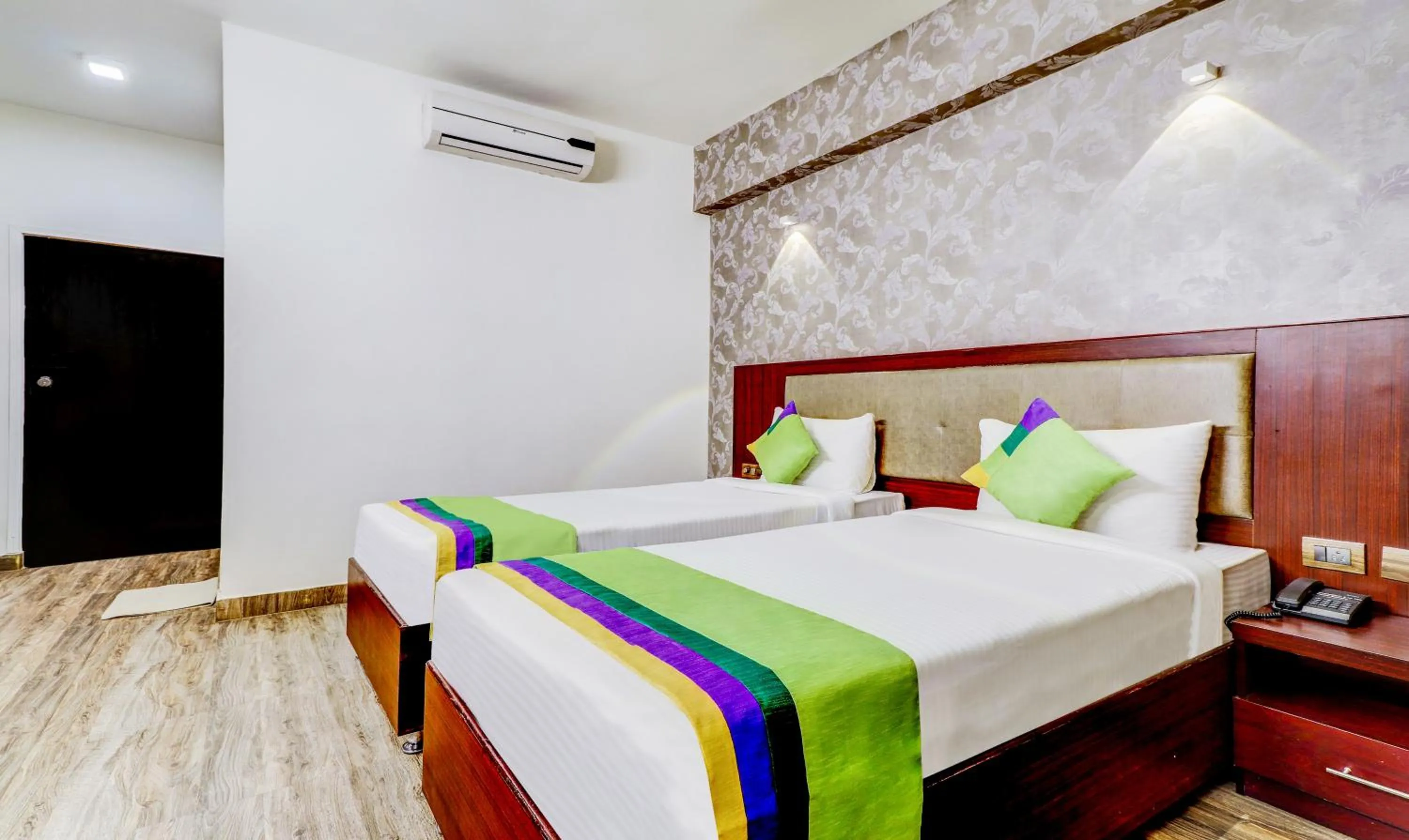 Photo of the whole room in Treebo Paul's Inn