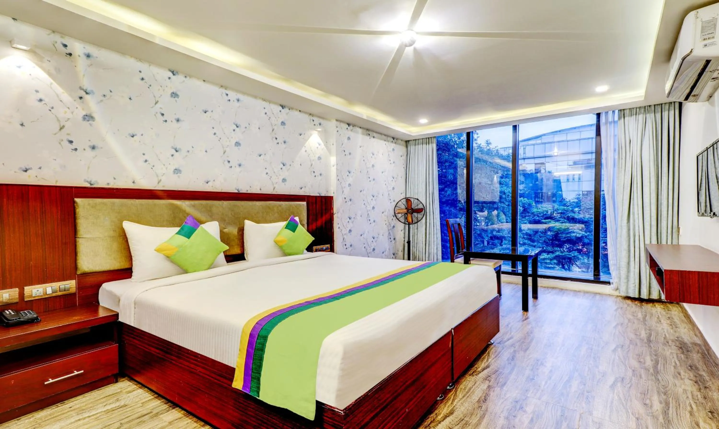 Photo of the whole room in Treebo Paul's Inn