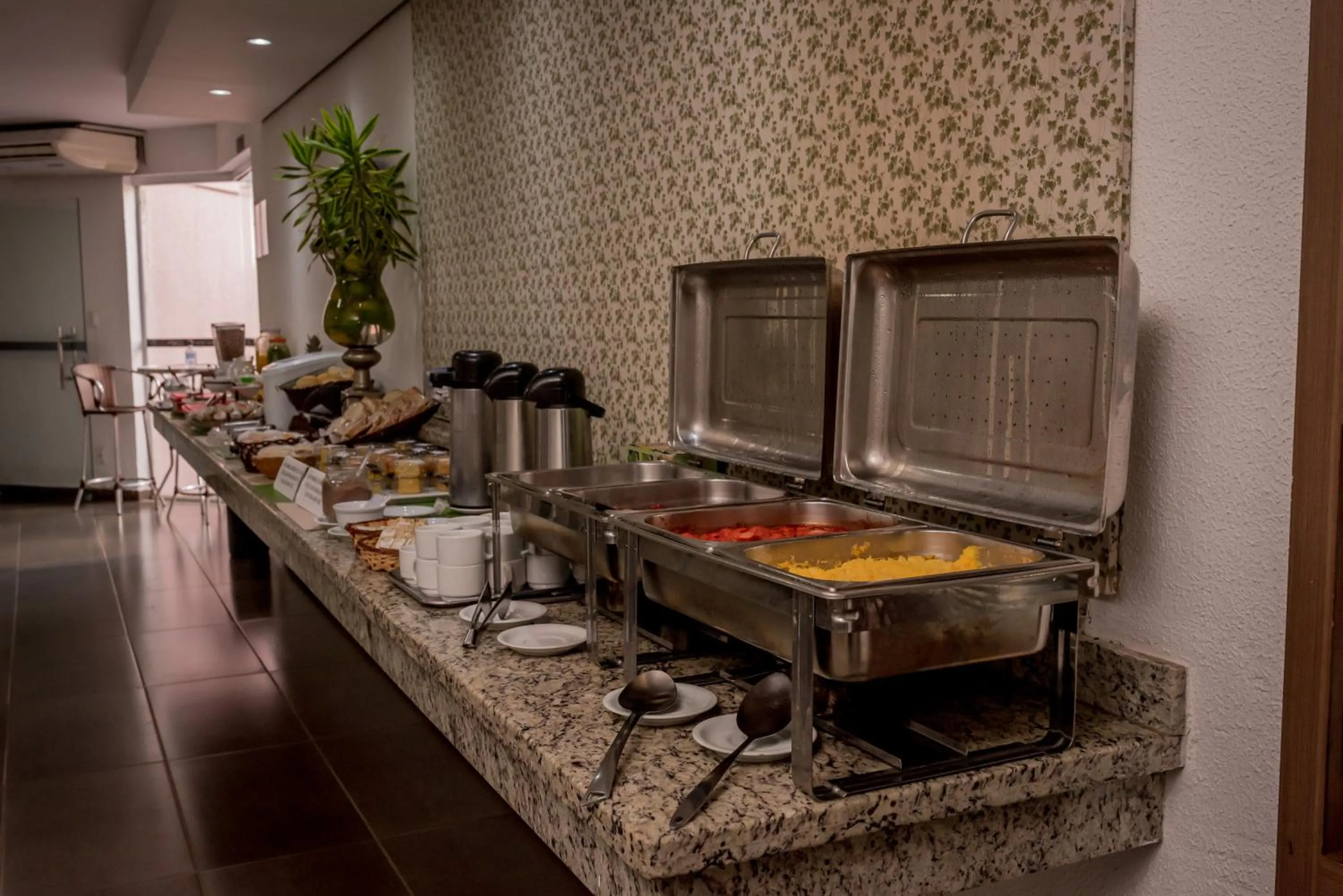 Restaurant/places to eat in Fenix Hotel Araxá