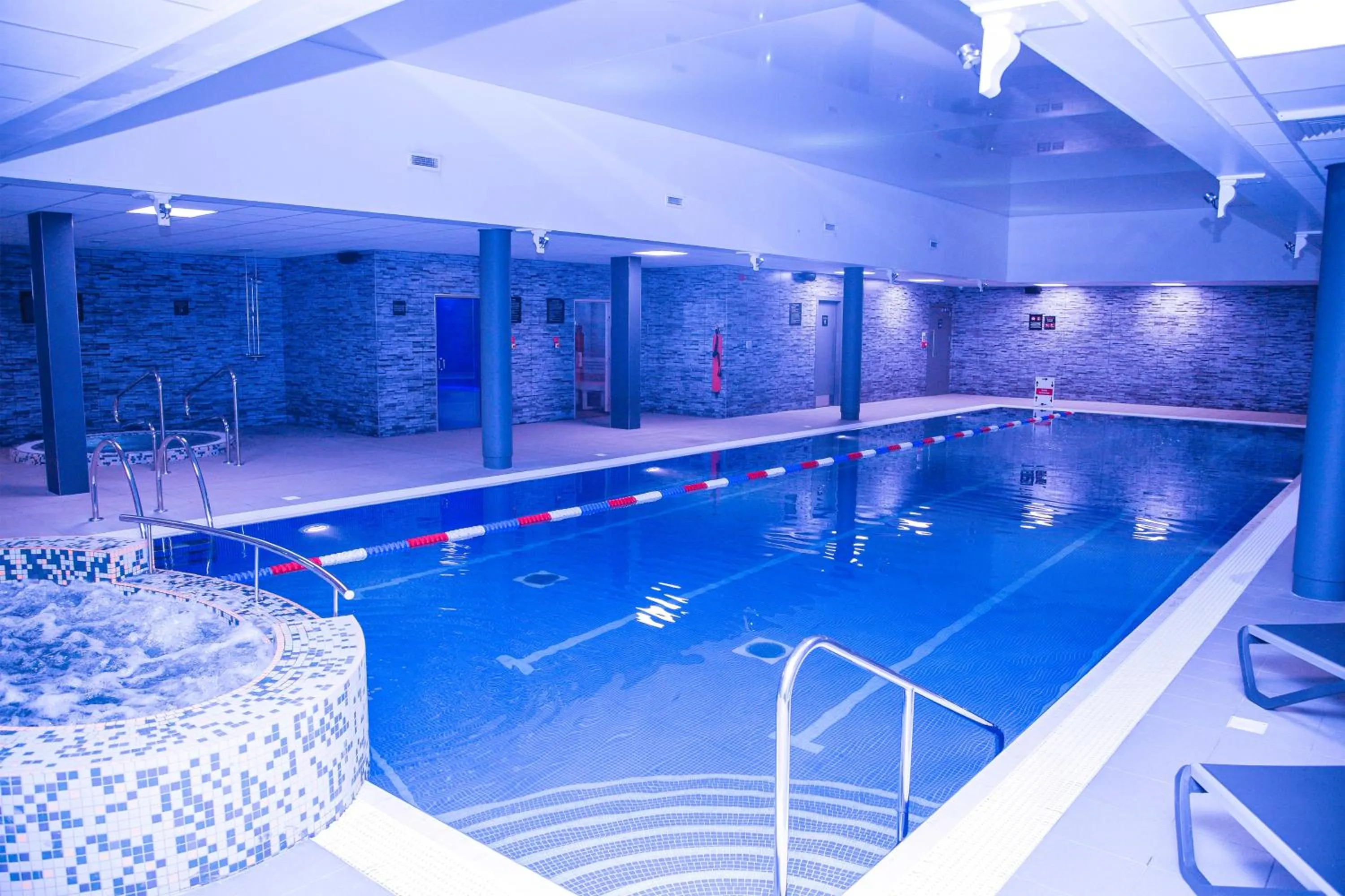 Swimming pool in Village Hotel Bracknell