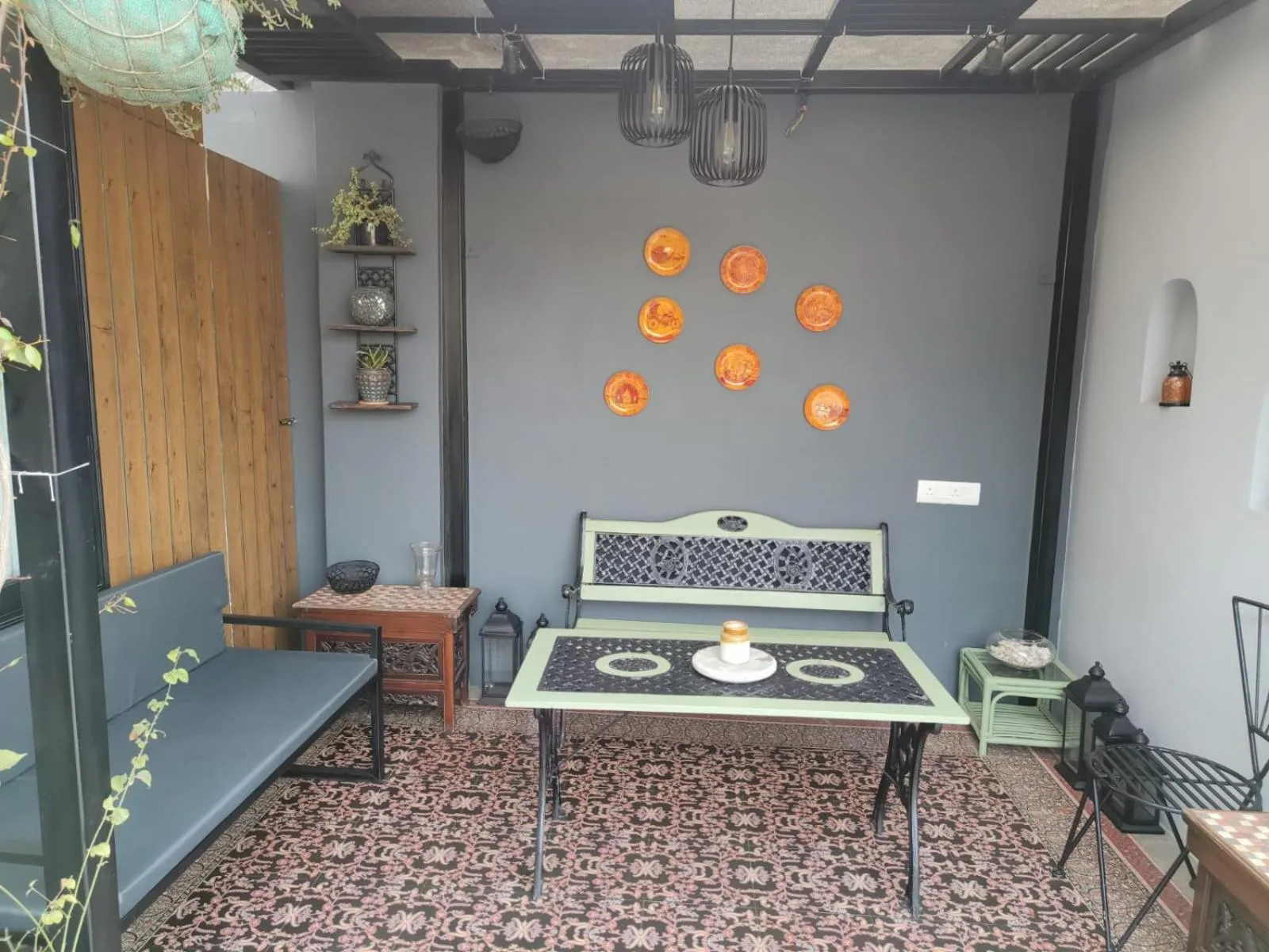 Seating area, Bed in Vandana's Bed and breakfast