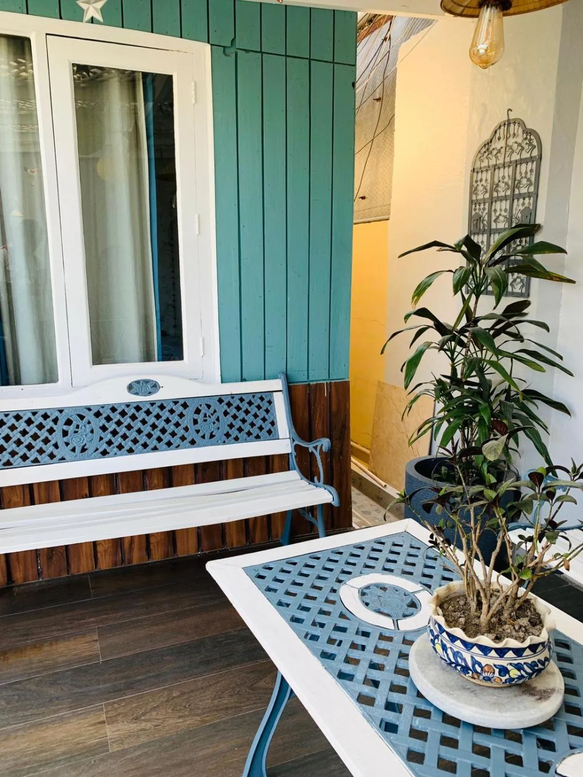 Patio in Vandana's Bed and breakfast
