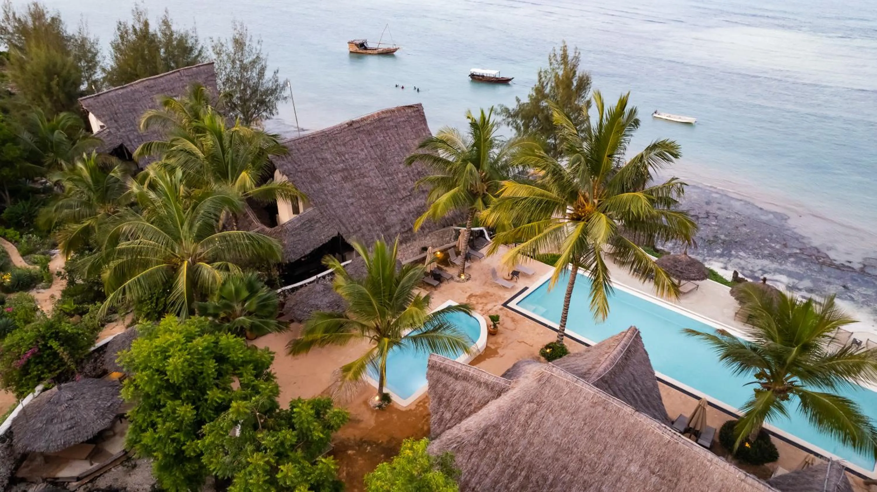 Property building in Sunshine Marine Lodge
