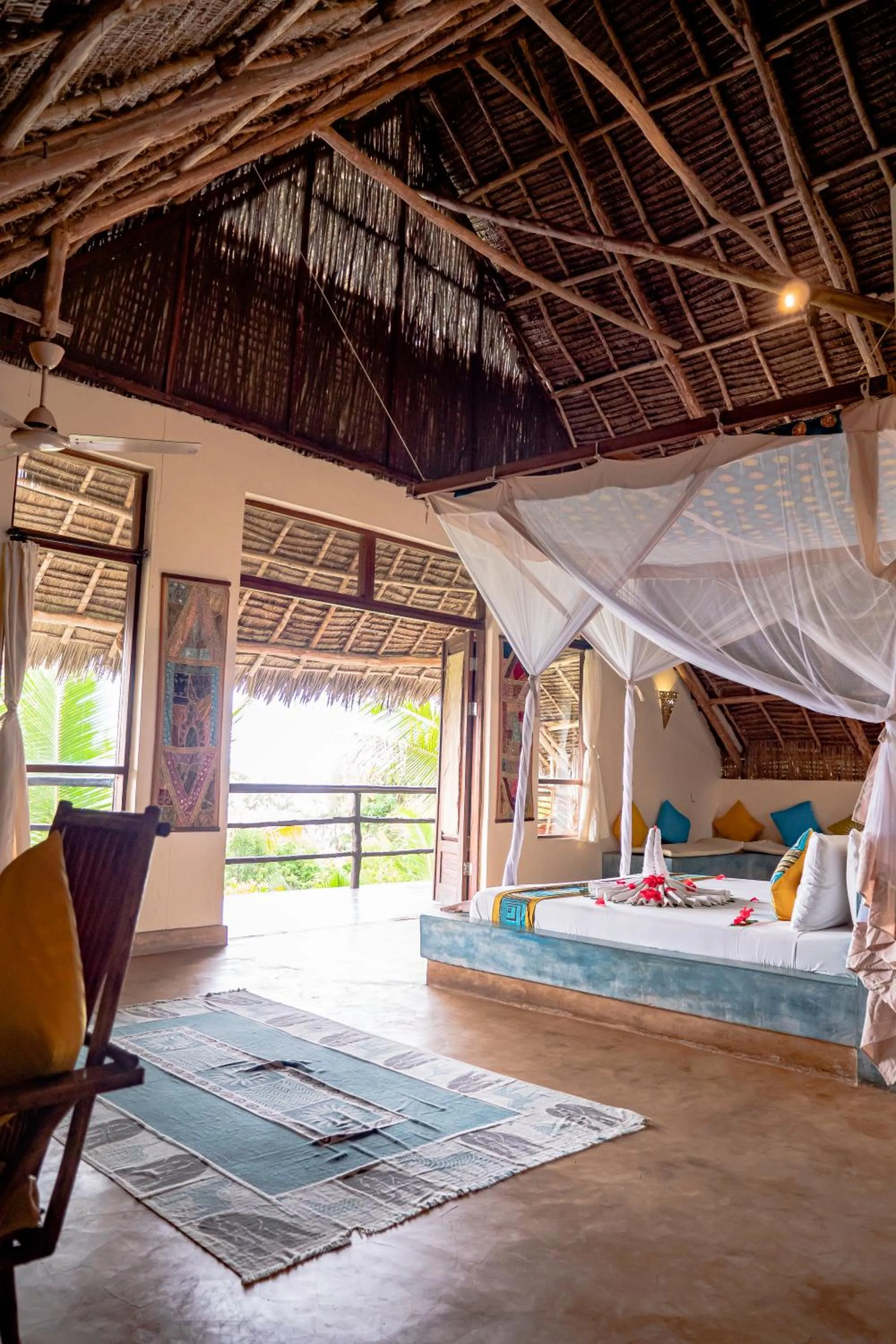 Decorative detail, Bed in Sunshine Marine Lodge