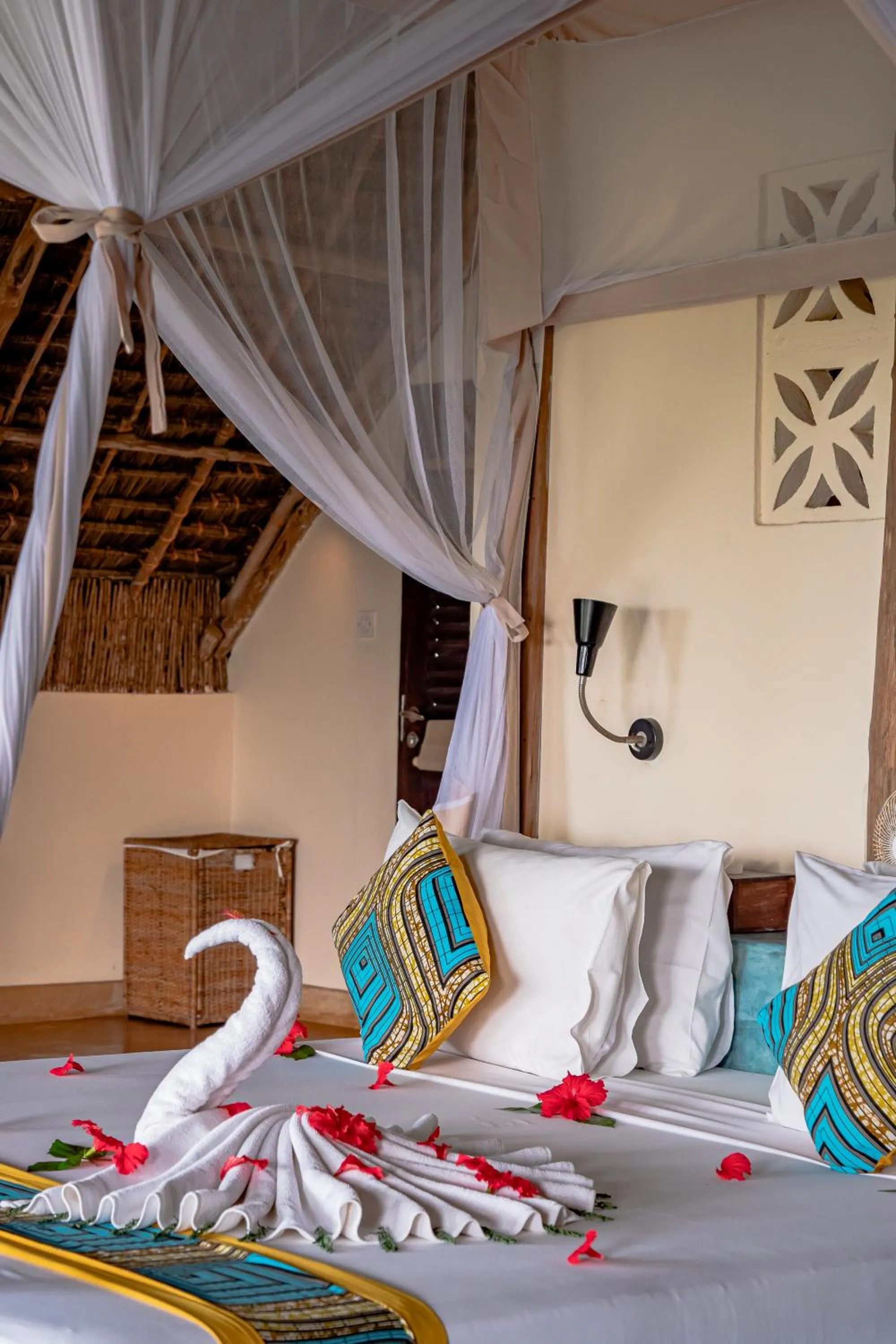 Decorative detail, Bed in Sunshine Marine Lodge