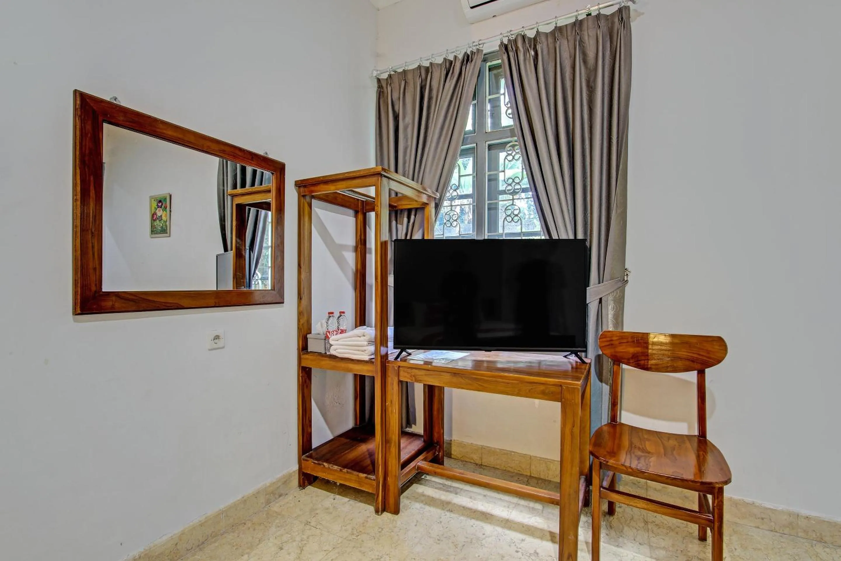 Bedroom in OYO Life 92686 Lanaya Guesthouse Syariah