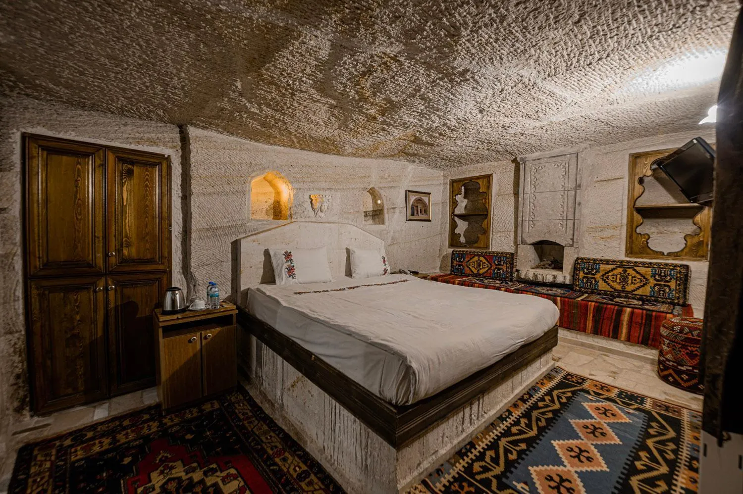 Bed in Konak Bezirhane Cave Otel
