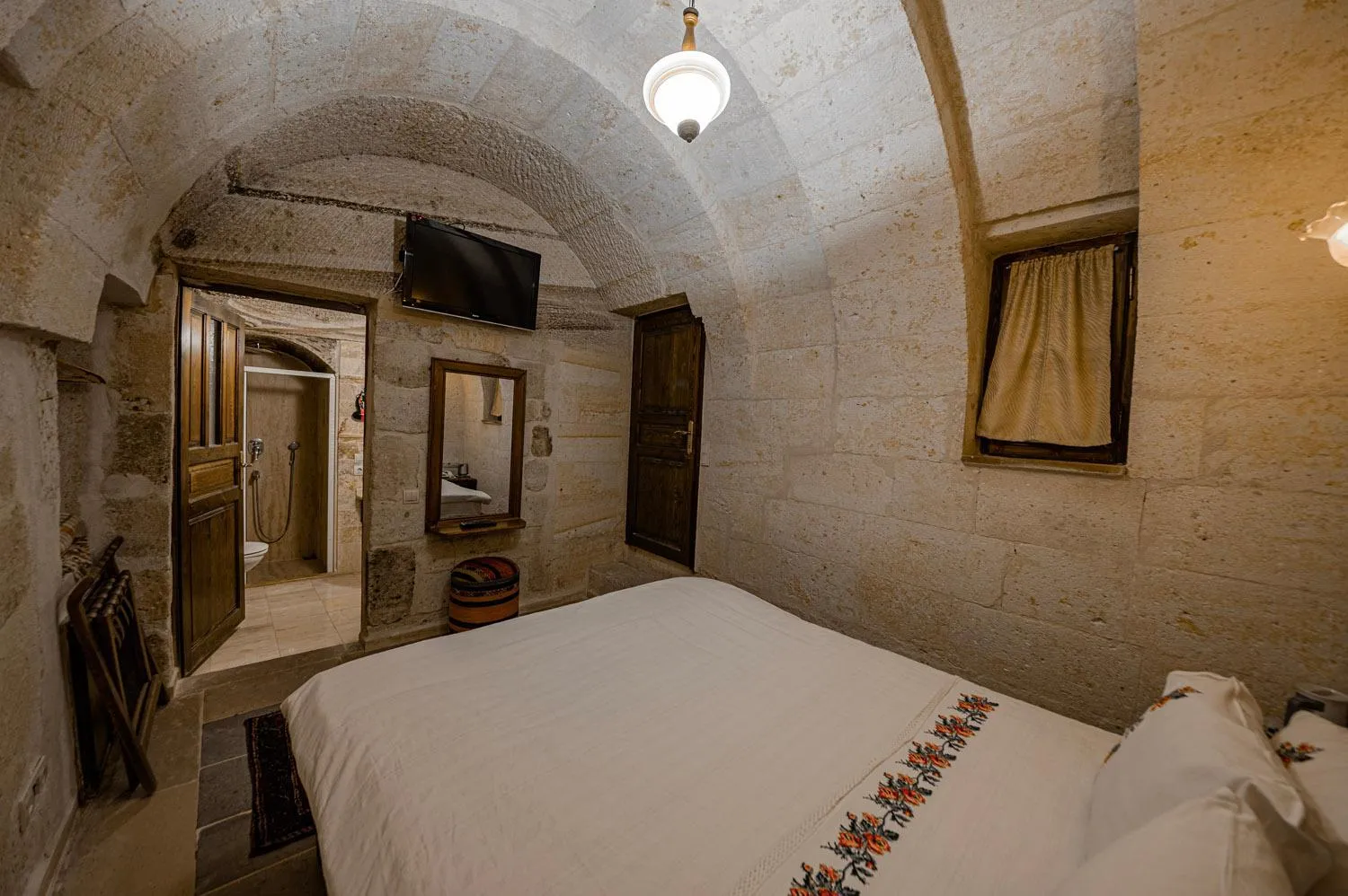 Bed in Konak Bezirhane Cave Otel