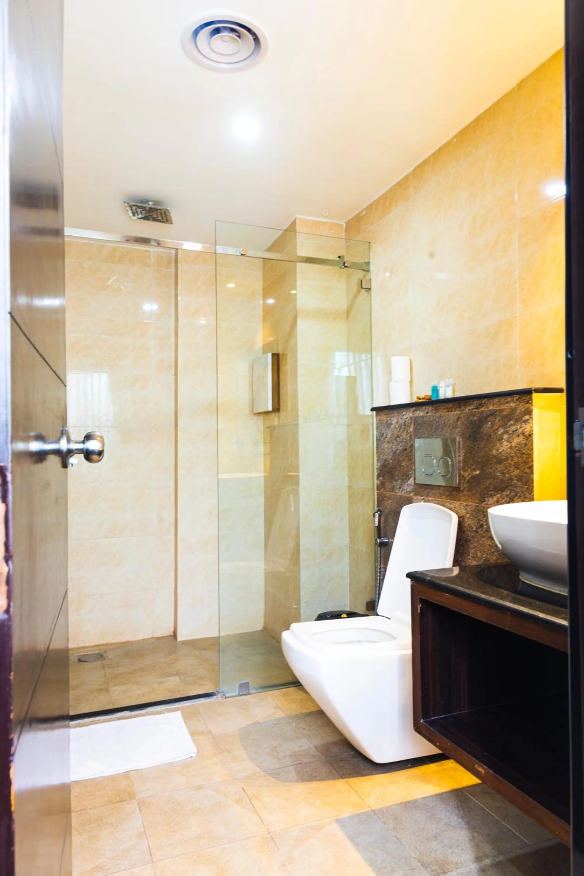 Shower in Hotel Tradition and Spa