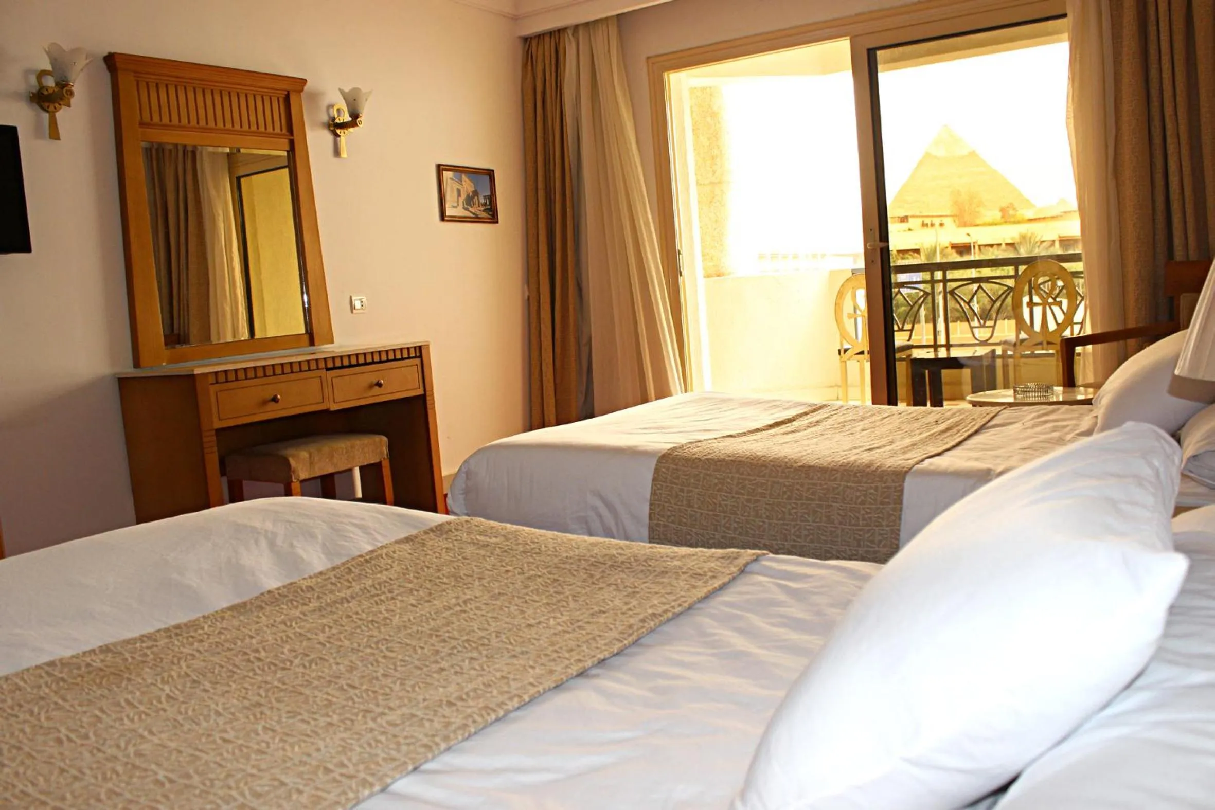 Photo of the whole room, Bed in Regency Pyramids Hotel