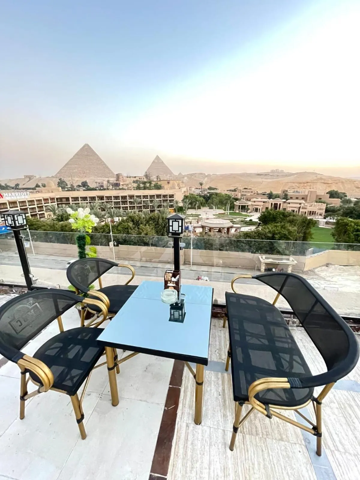 Restaurant/places to eat in Regency Pyramids Hotel