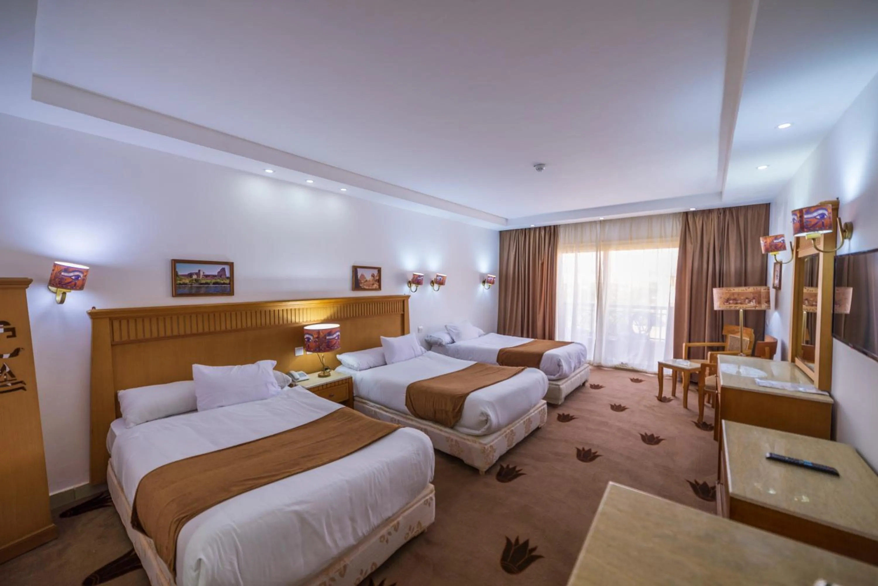 Bedroom, Bed in Regency Pyramids Hotel