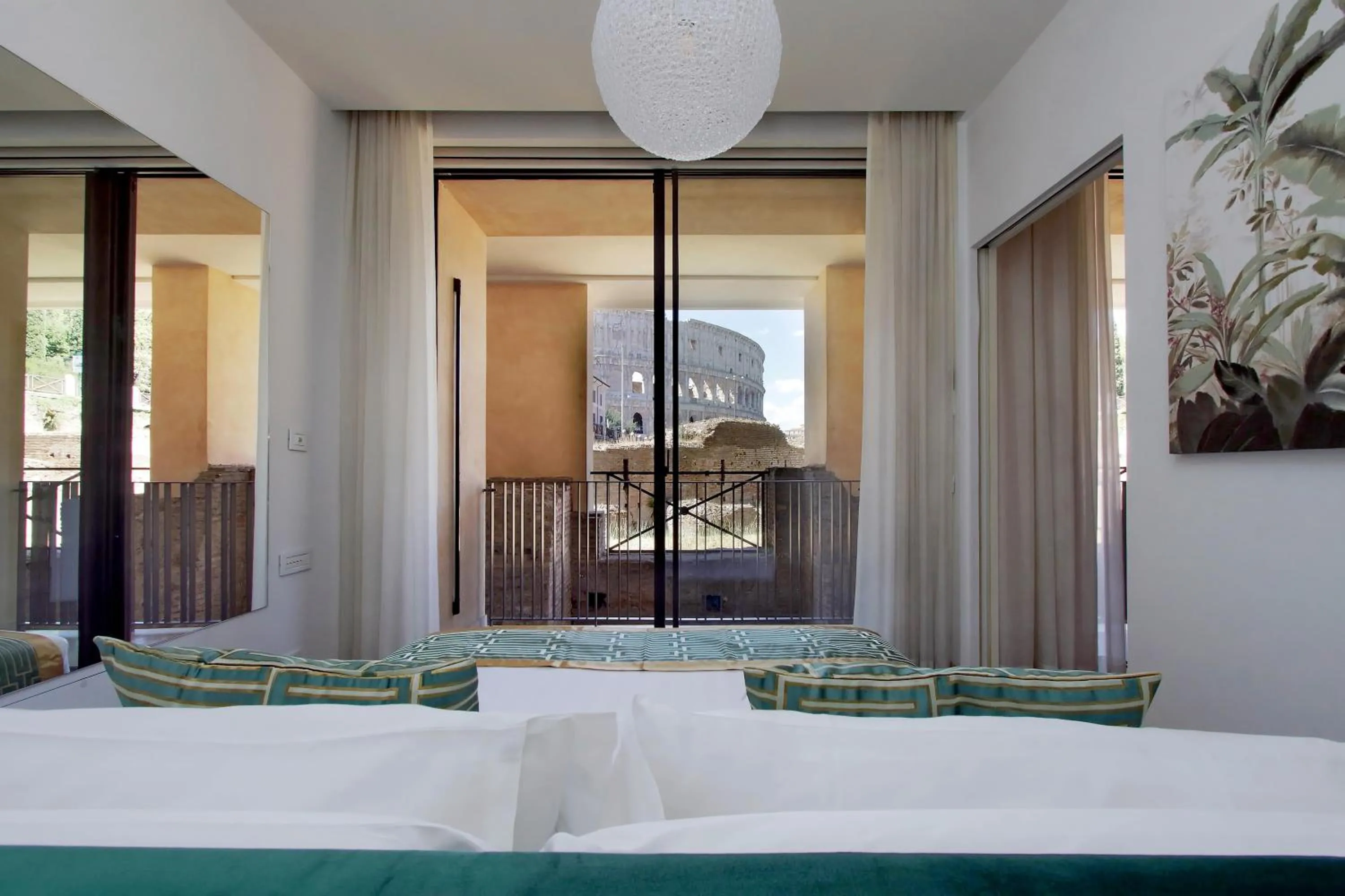 City view, Bed in Luxury Domus Apartment 1