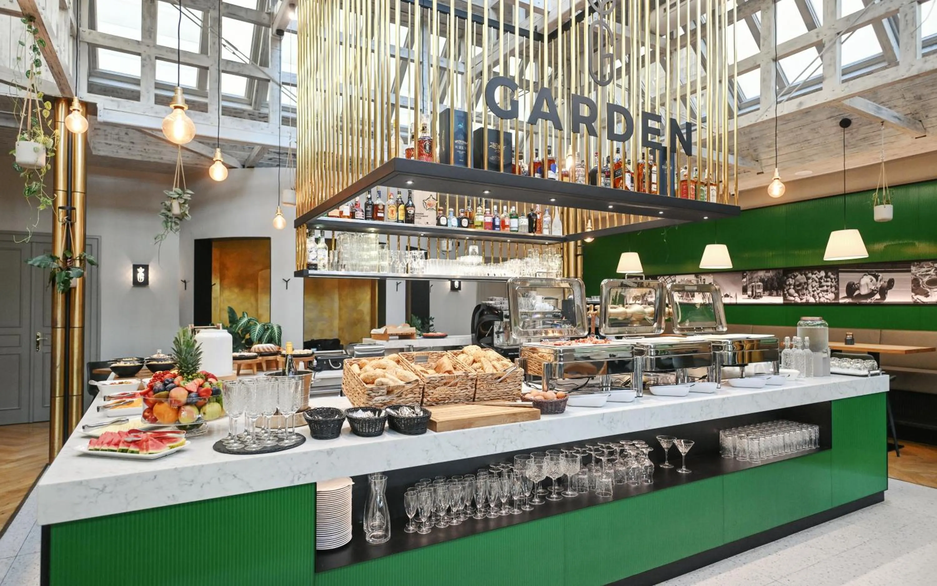 Restaurant/places to eat in Grandhotel Brno