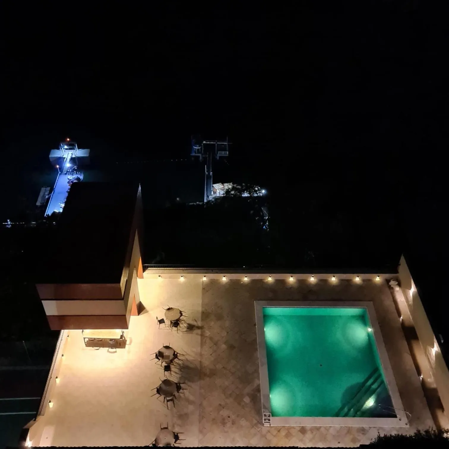 Night in Flat Sol Victoria Marina Vista Mar