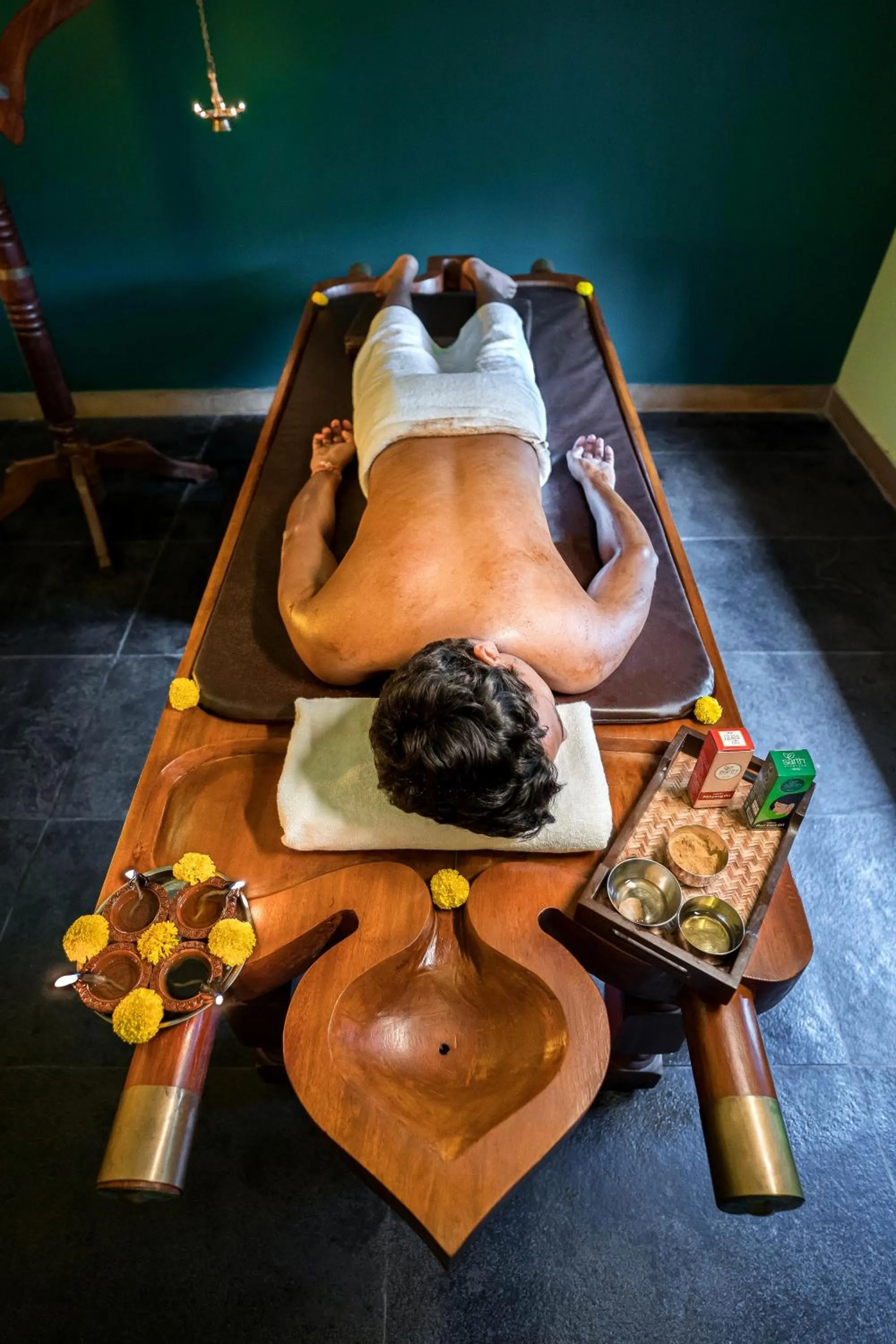 Massage in Sarth Ayurveda Retreat and Wellness Centre