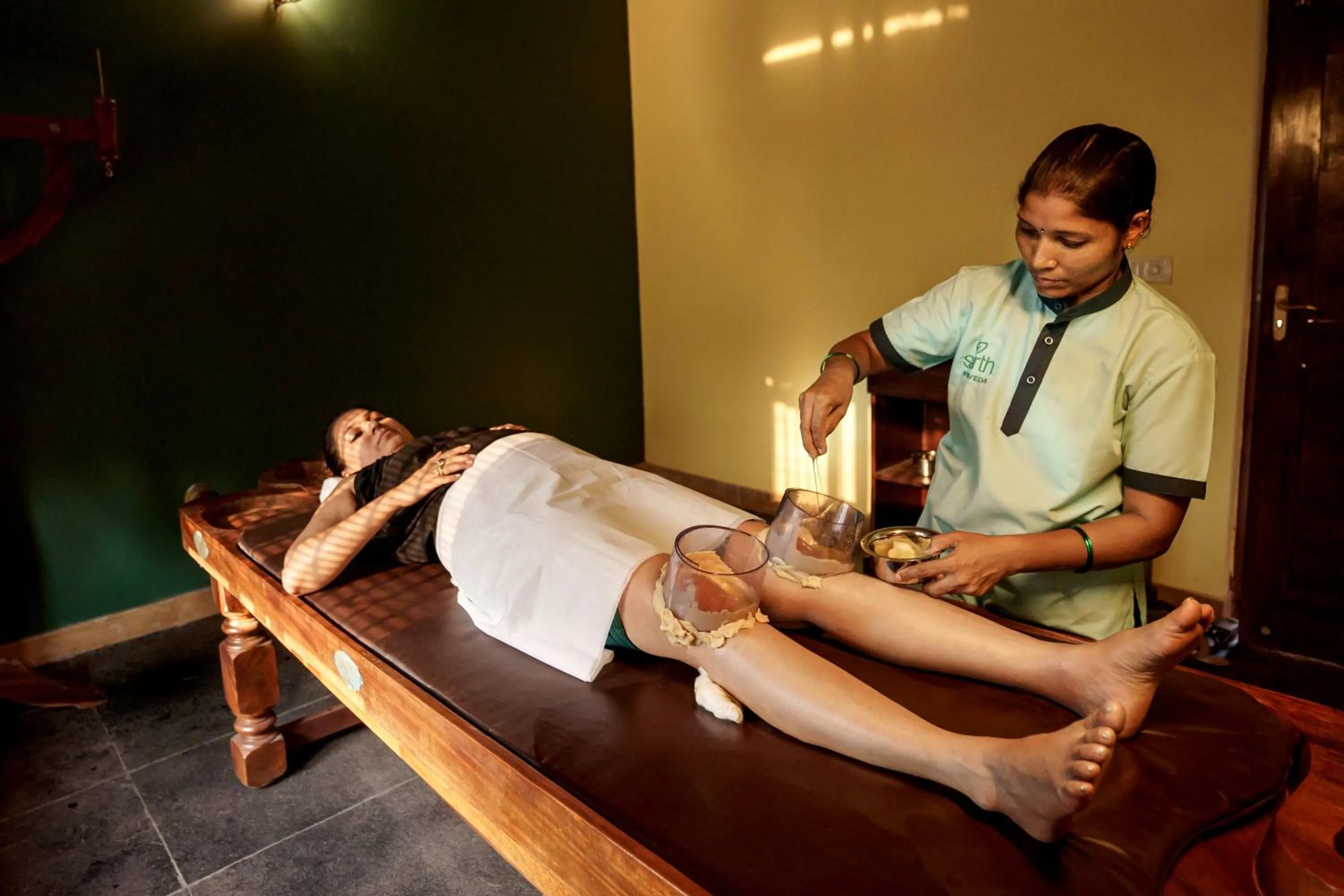 Massage in Sarth Ayurveda Retreat and Wellness Centre